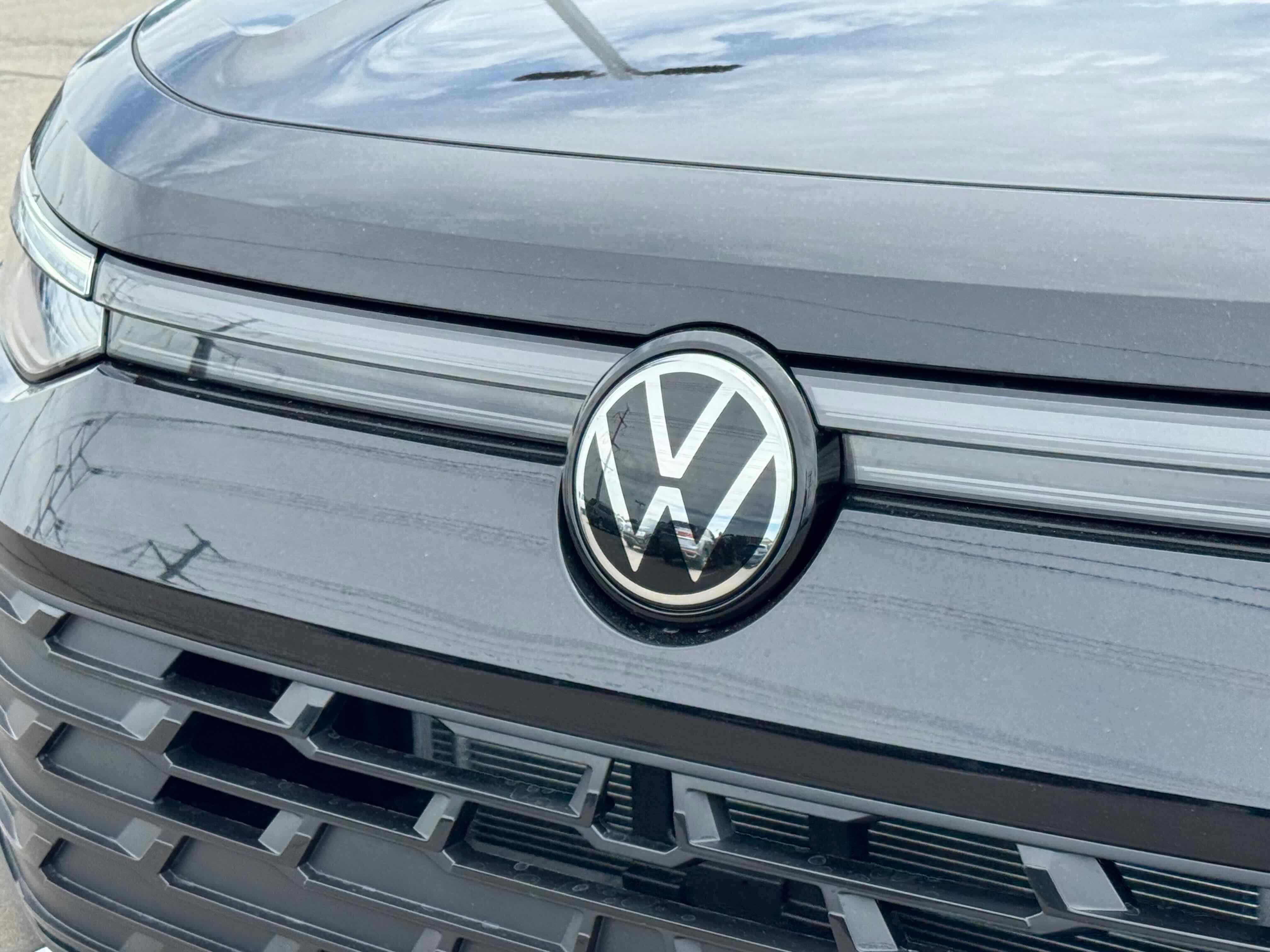 2025 Volkswagen Tiguan SE