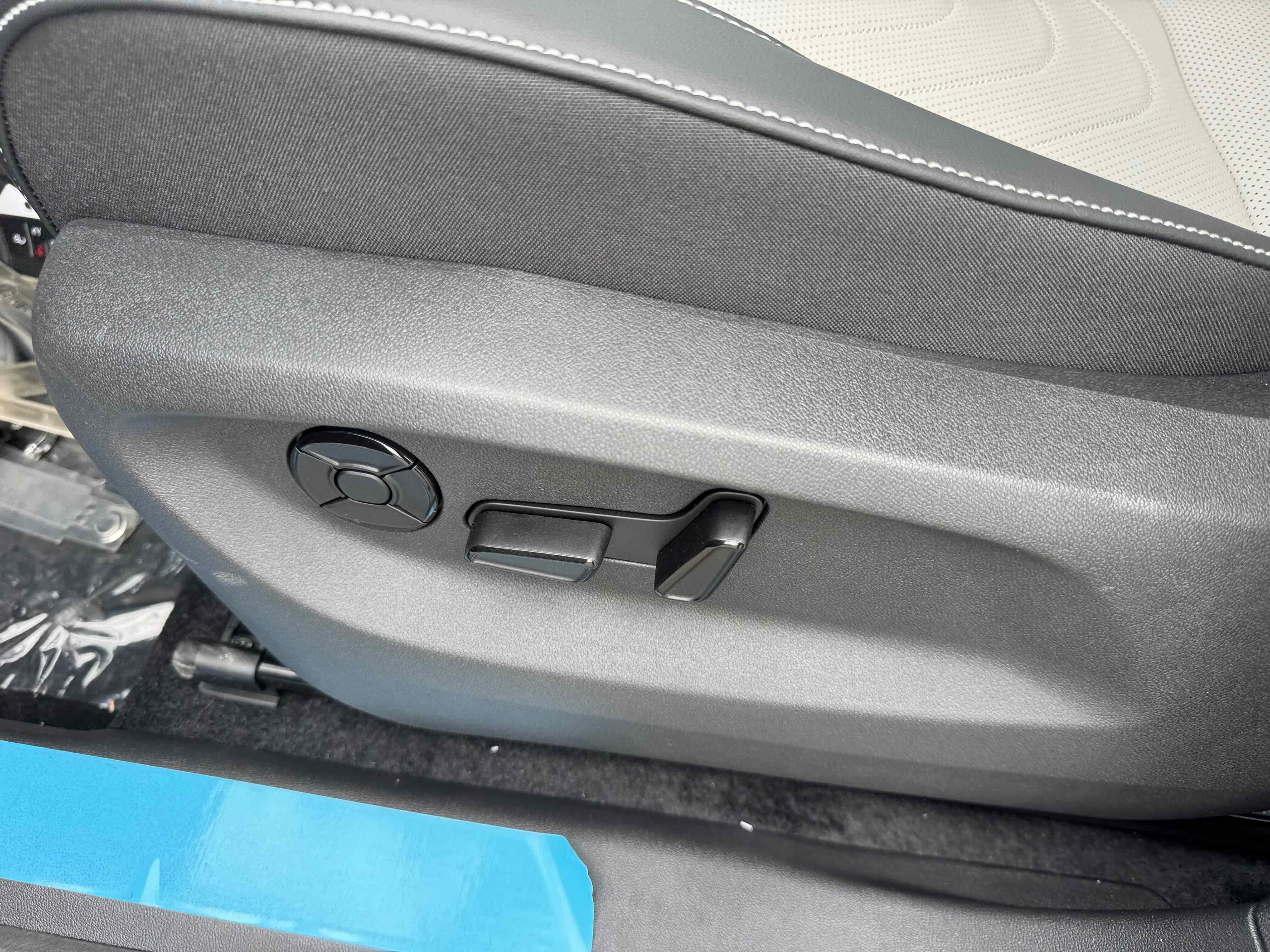 2025 Volkswagen Tiguan SE