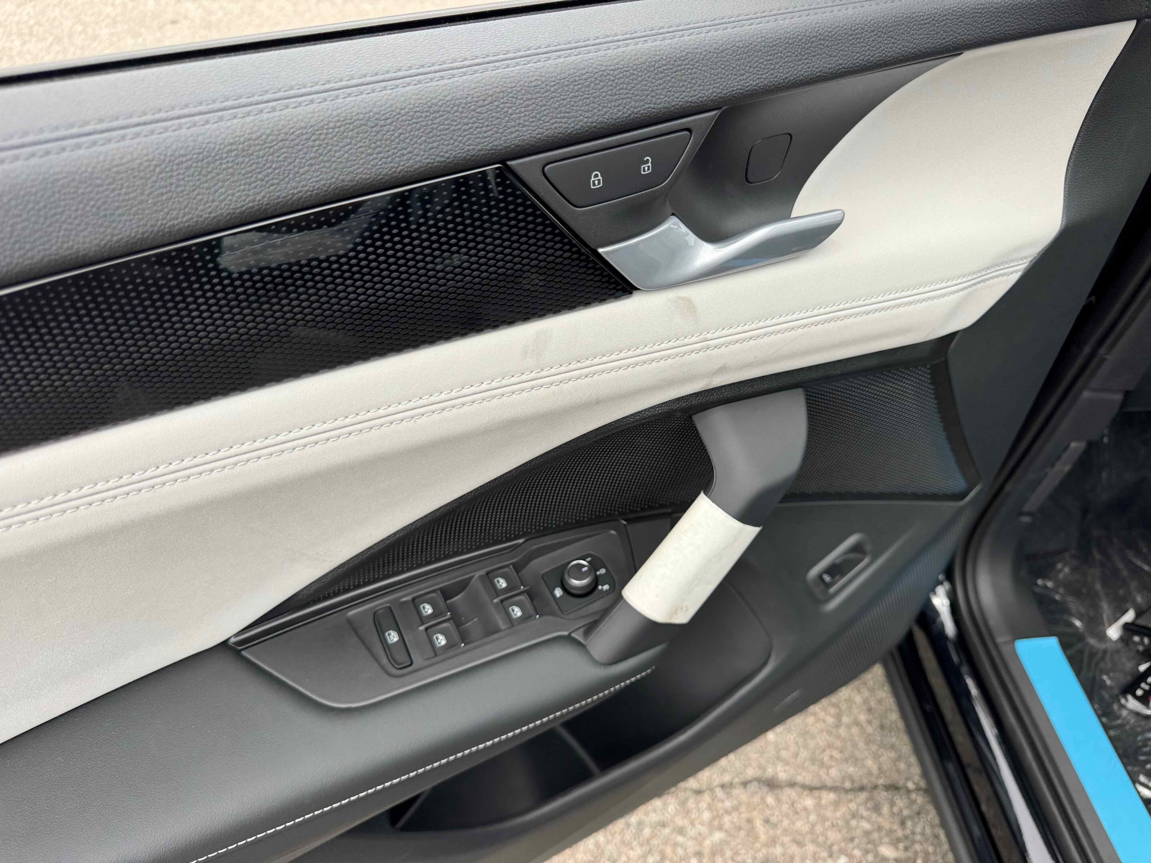 2025 Volkswagen Tiguan SE