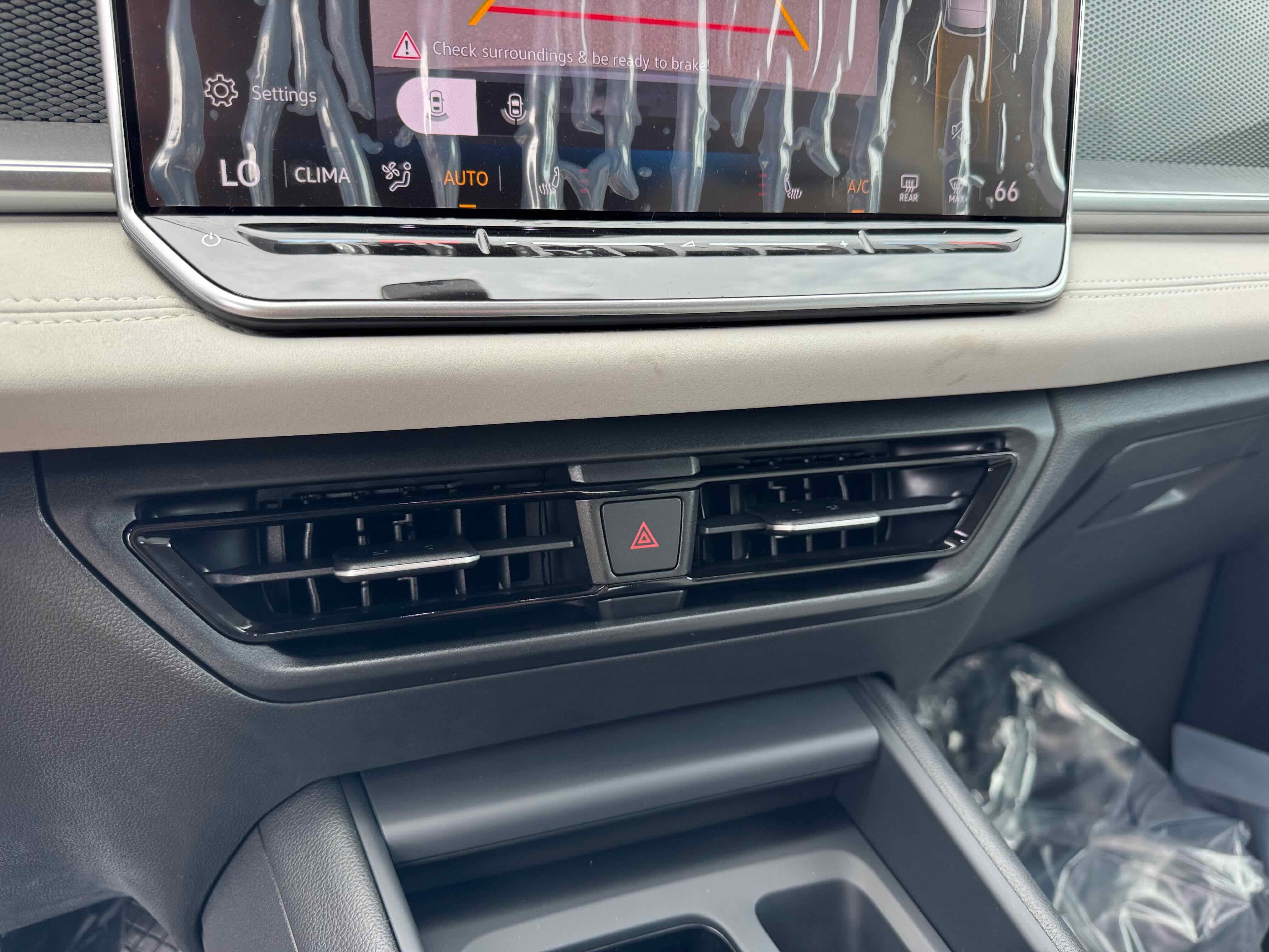 2025 Volkswagen Tiguan SE