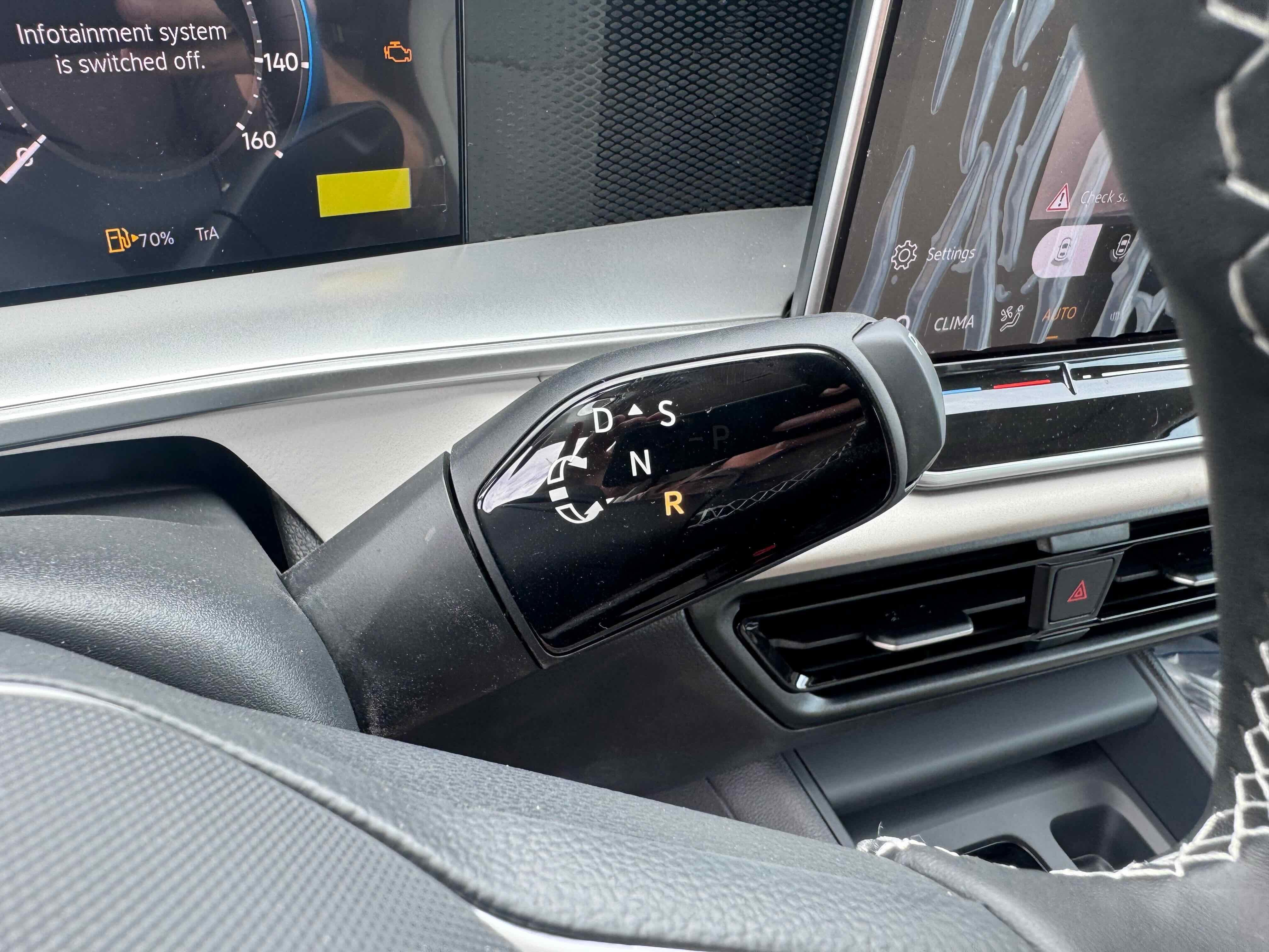 2025 Volkswagen Tiguan SE