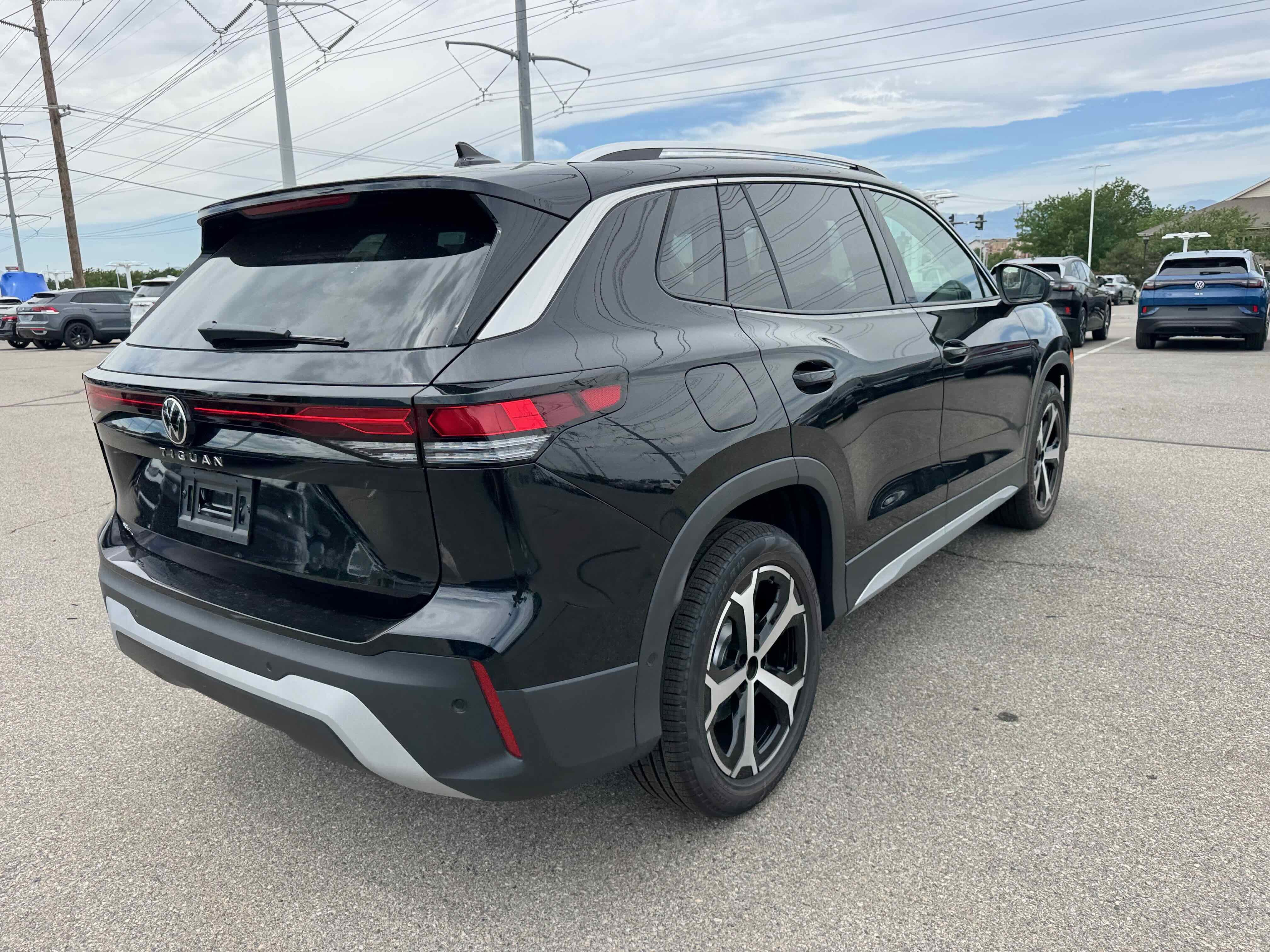 2025 Volkswagen Tiguan SE