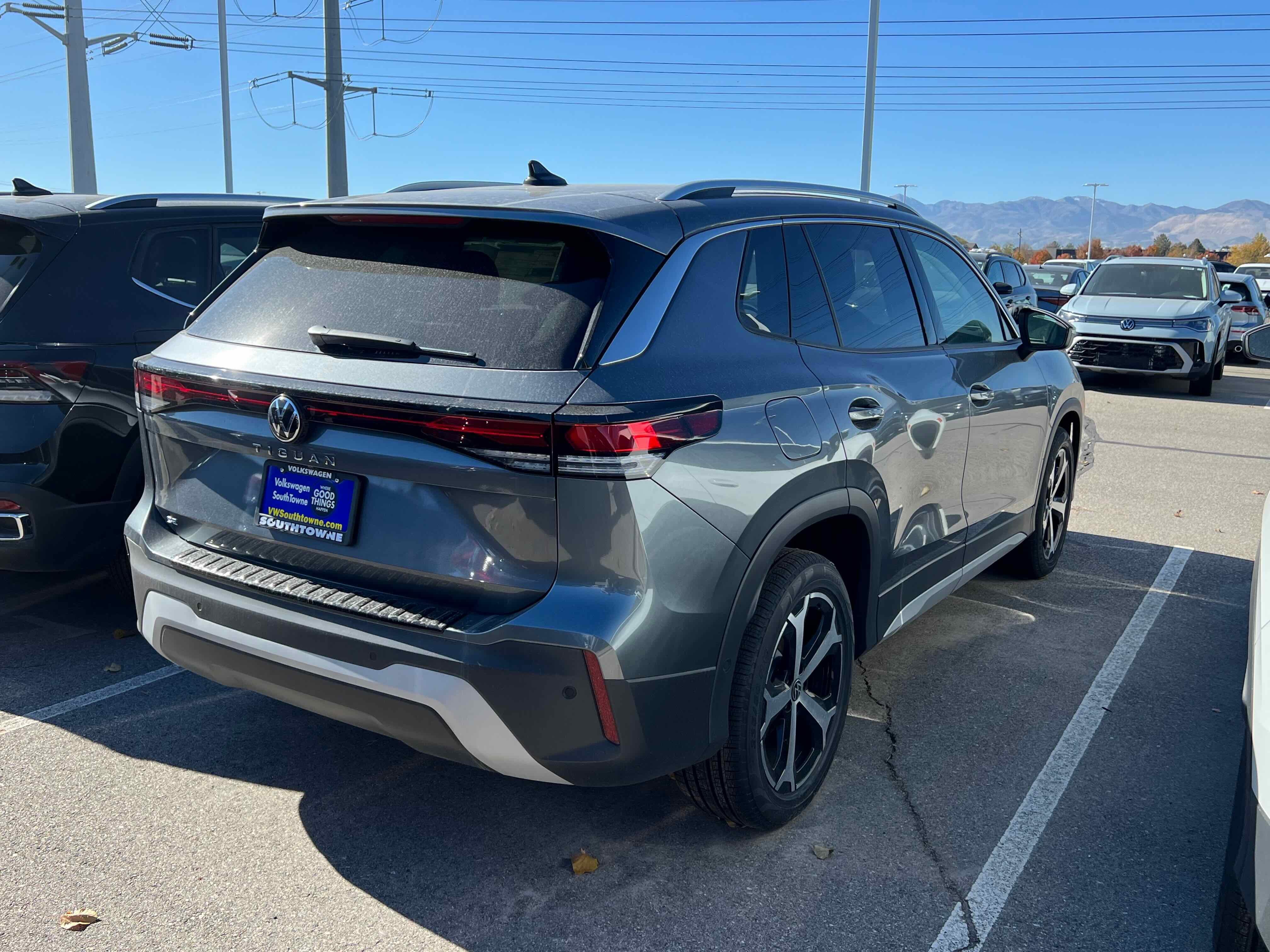 2025 Volkswagen Tiguan SE