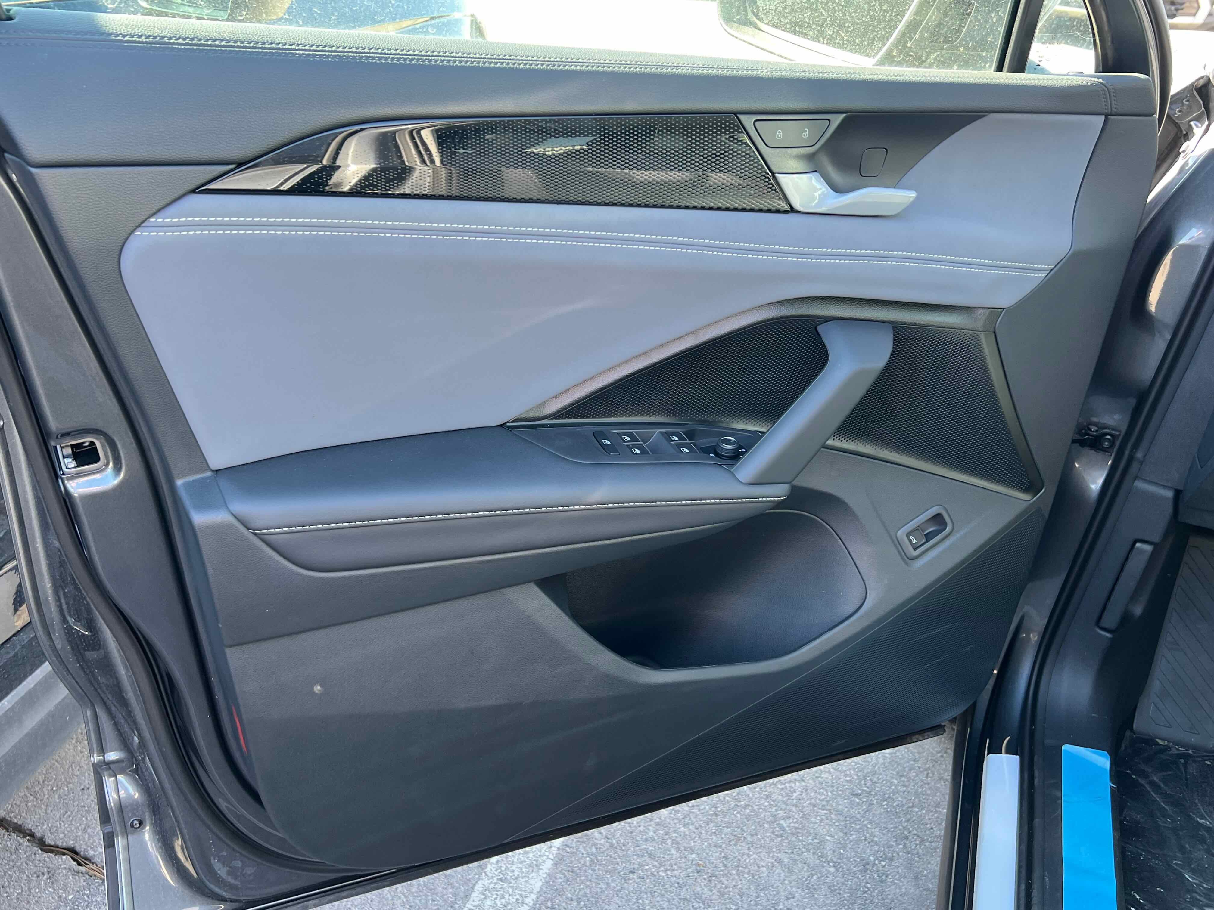 2025 Volkswagen Tiguan SE