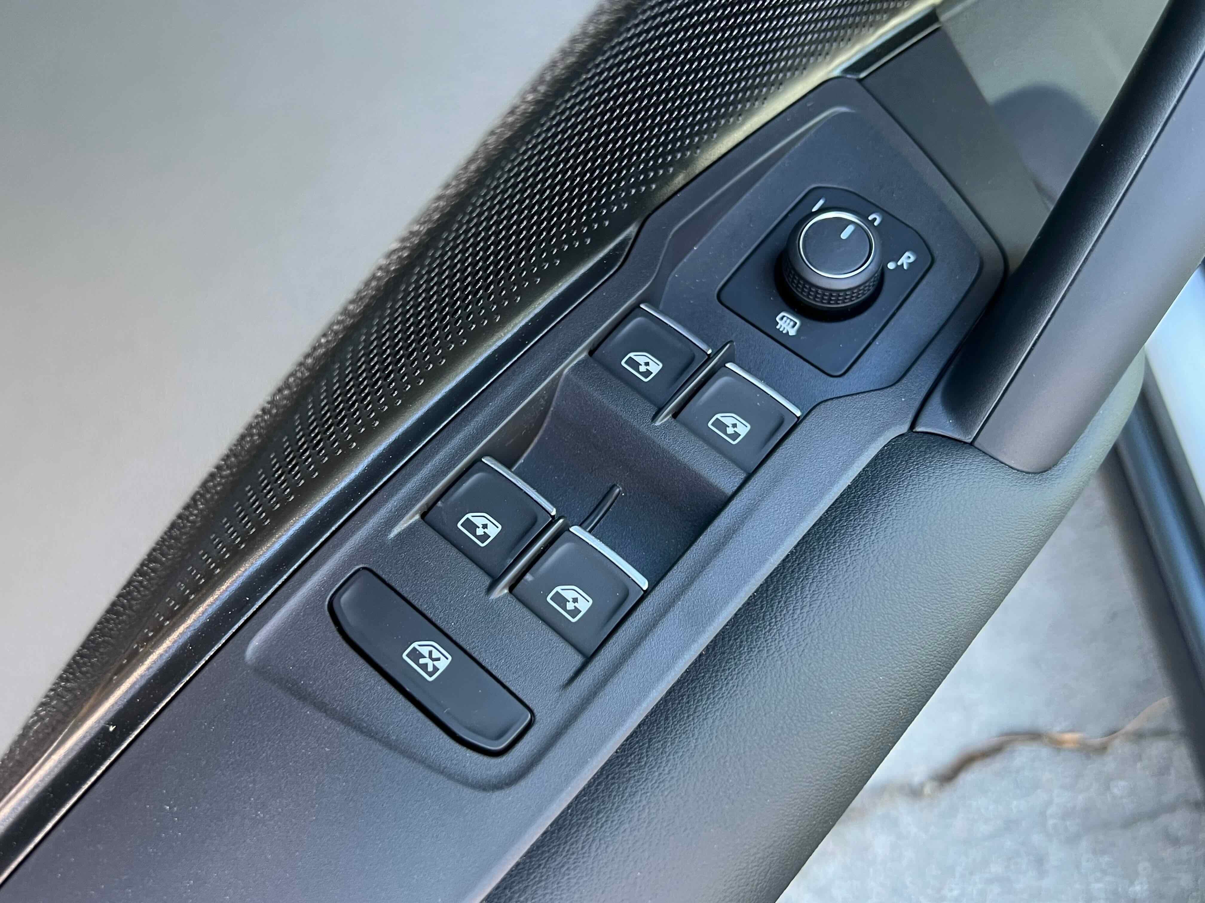 2025 Volkswagen Tiguan SE