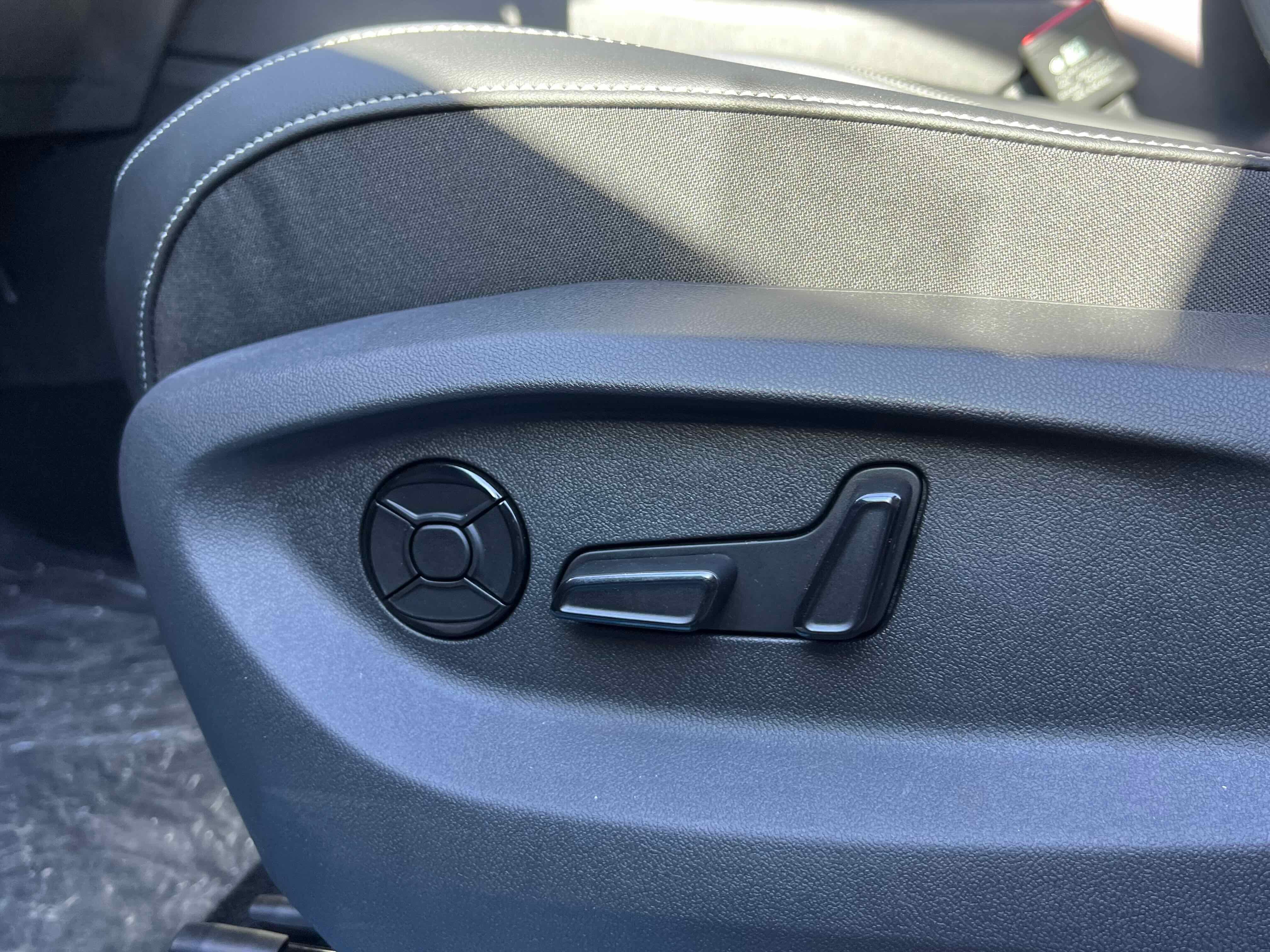 2025 Volkswagen Tiguan SE