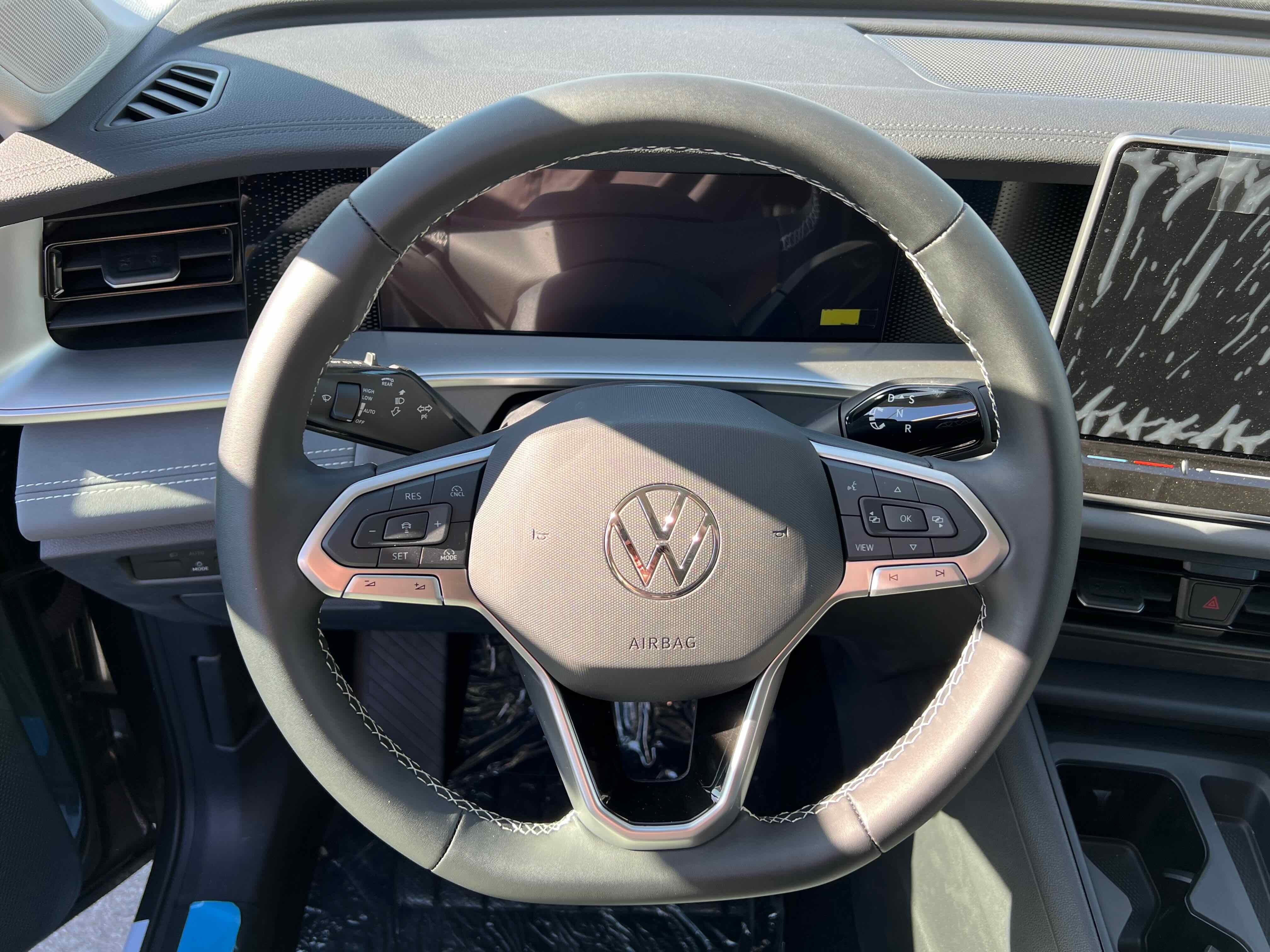 2025 Volkswagen Tiguan SE