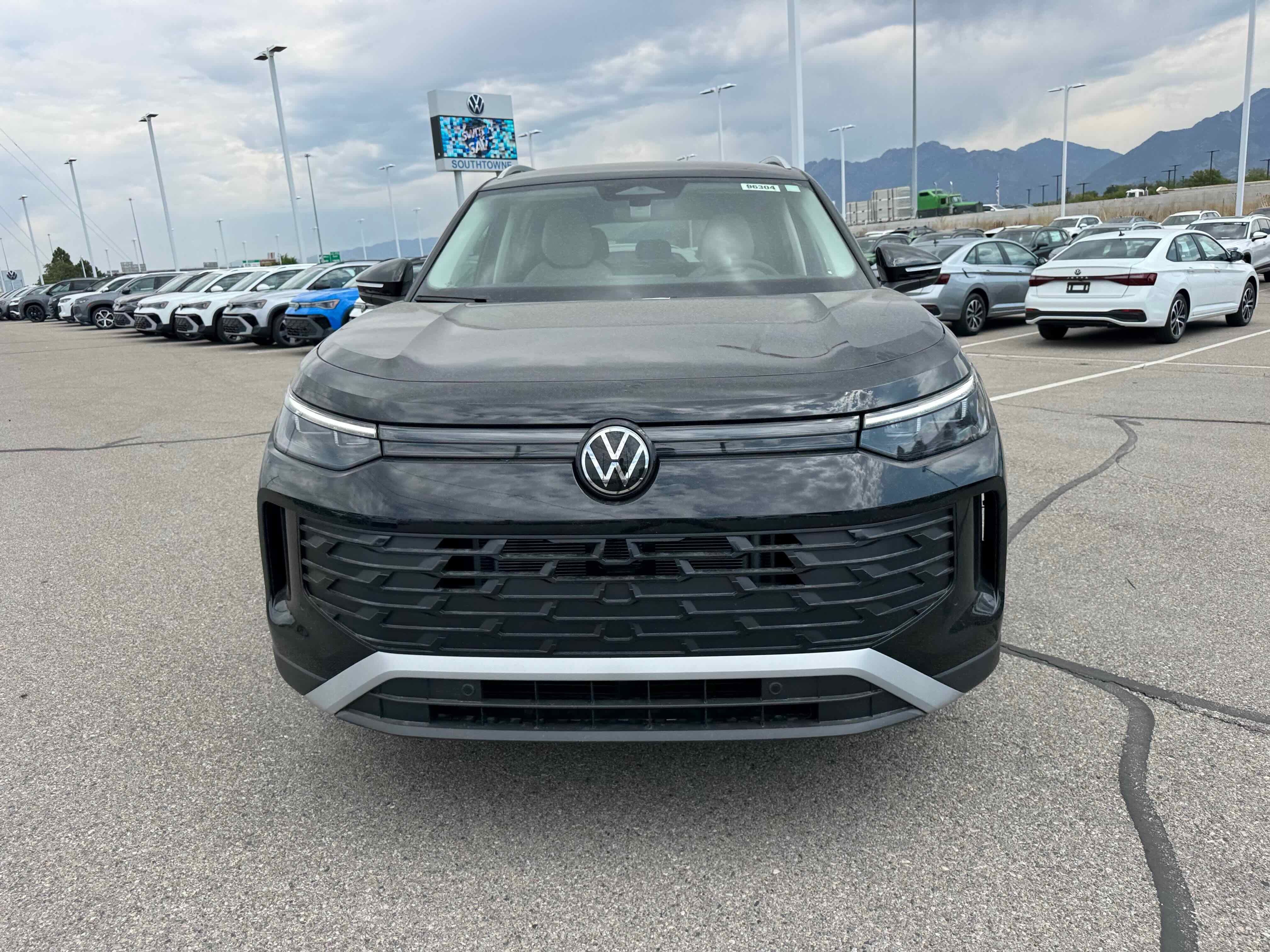 2025 Volkswagen Tiguan SE
