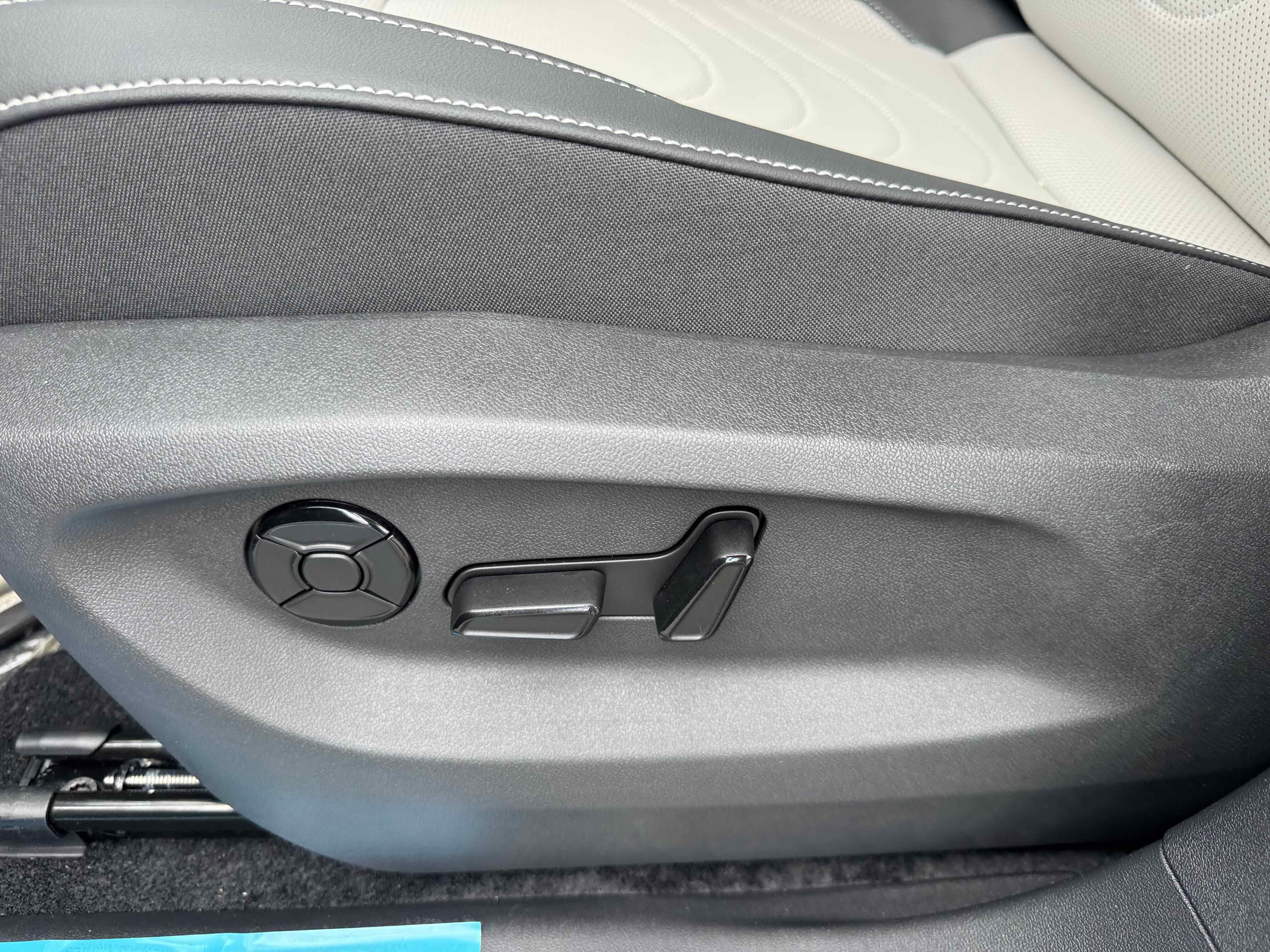 2025 Volkswagen Tiguan SE