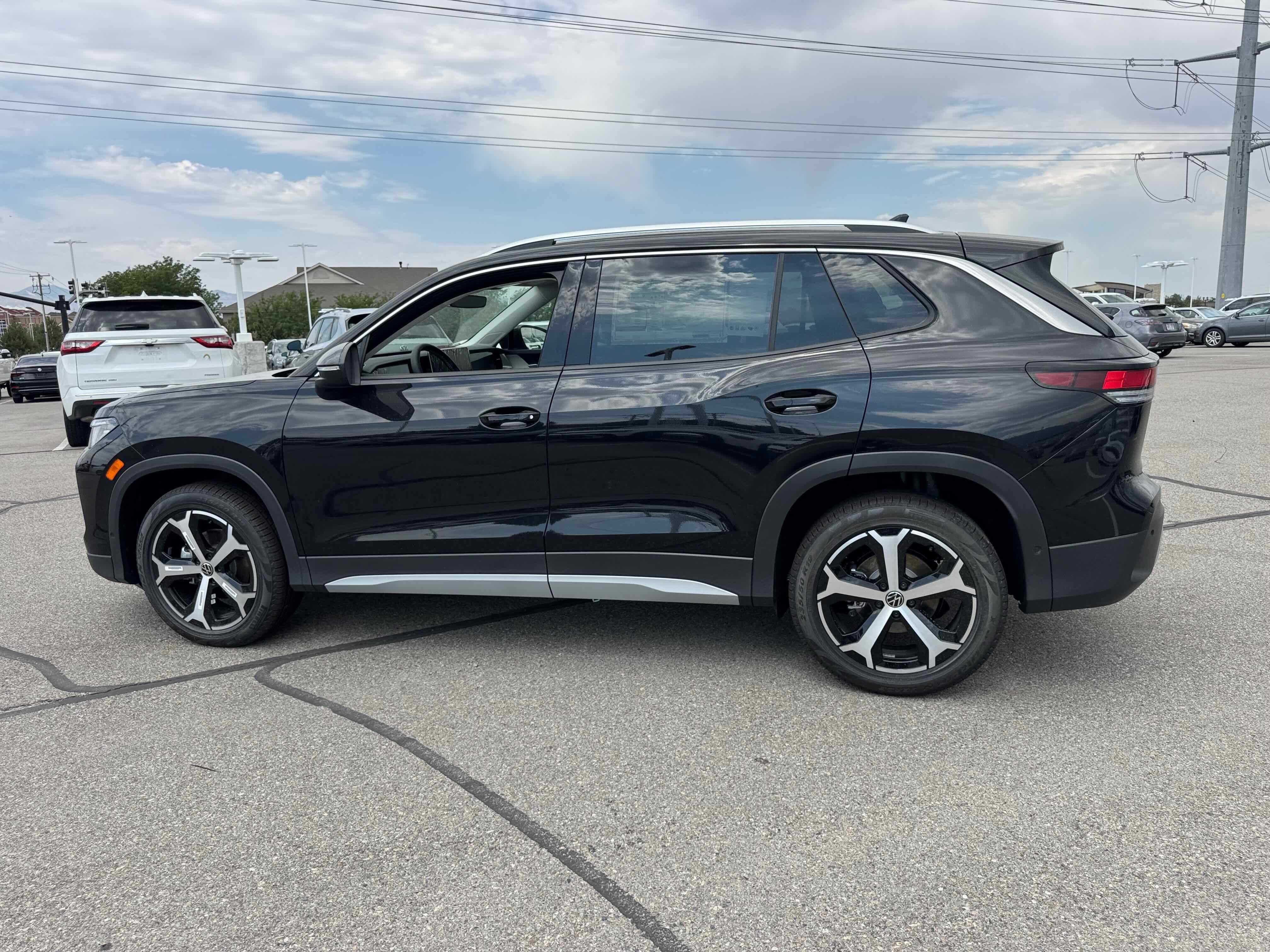 2025 Volkswagen Tiguan SE