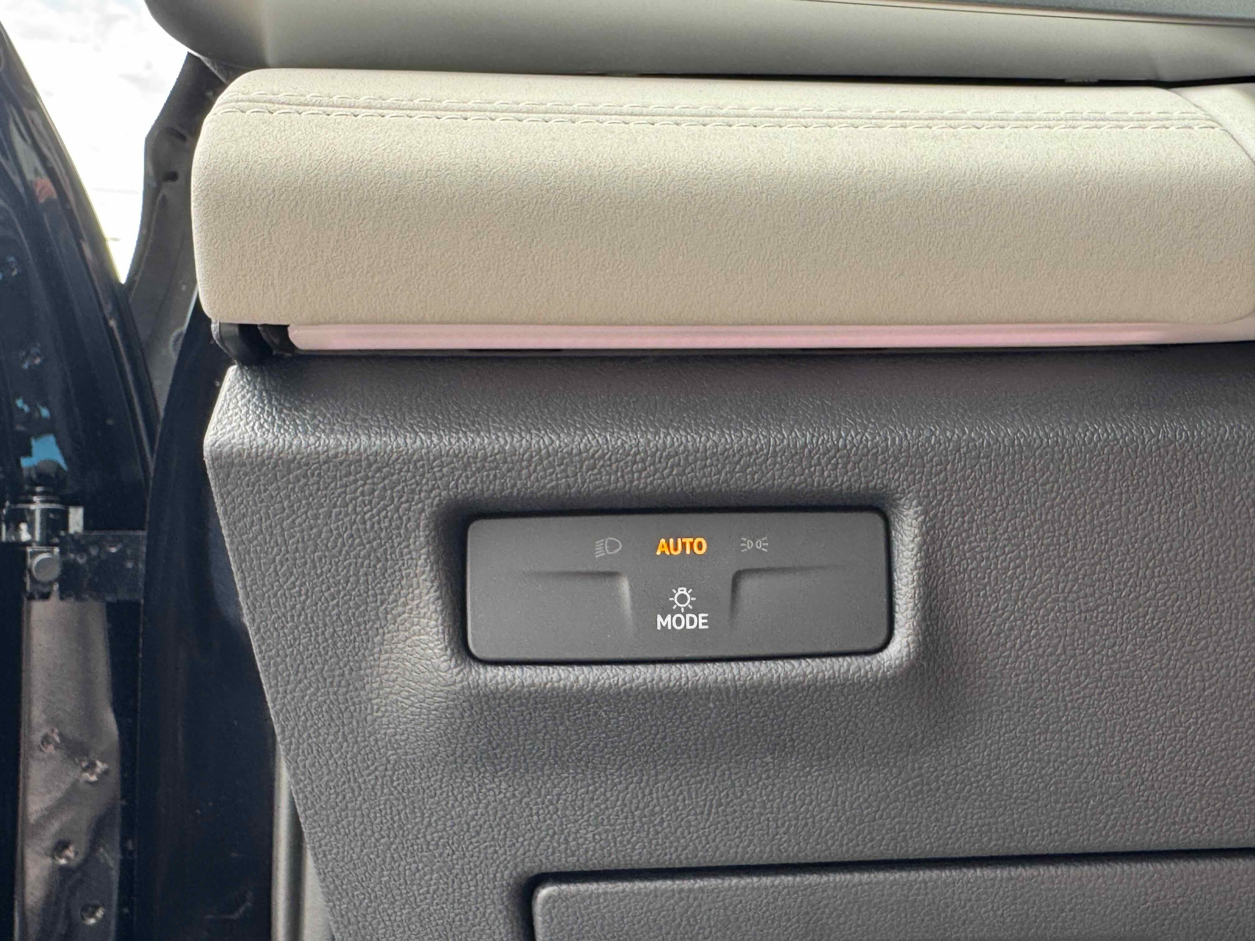 2025 Volkswagen Tiguan SE