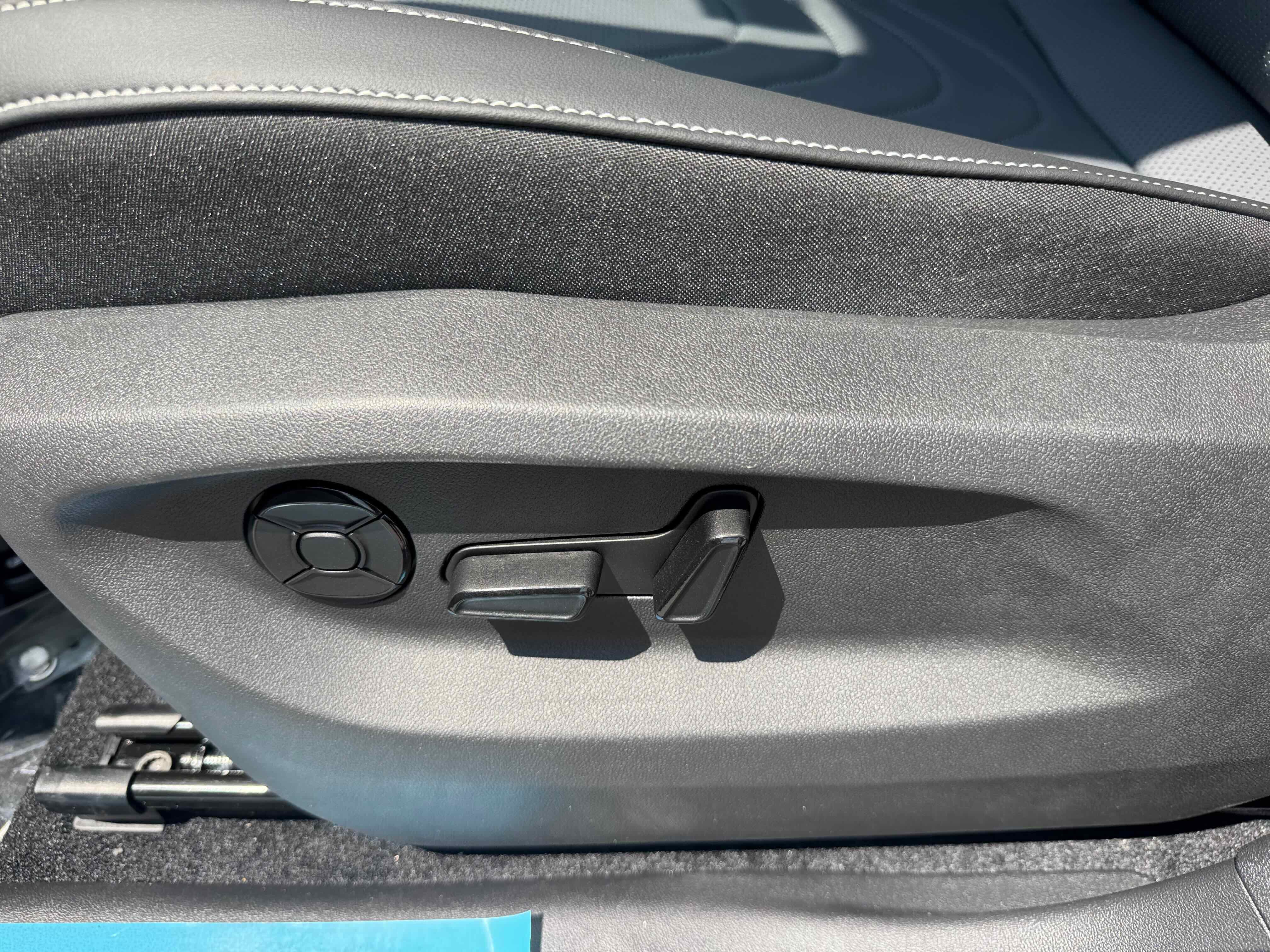 2025 Volkswagen Tiguan SE