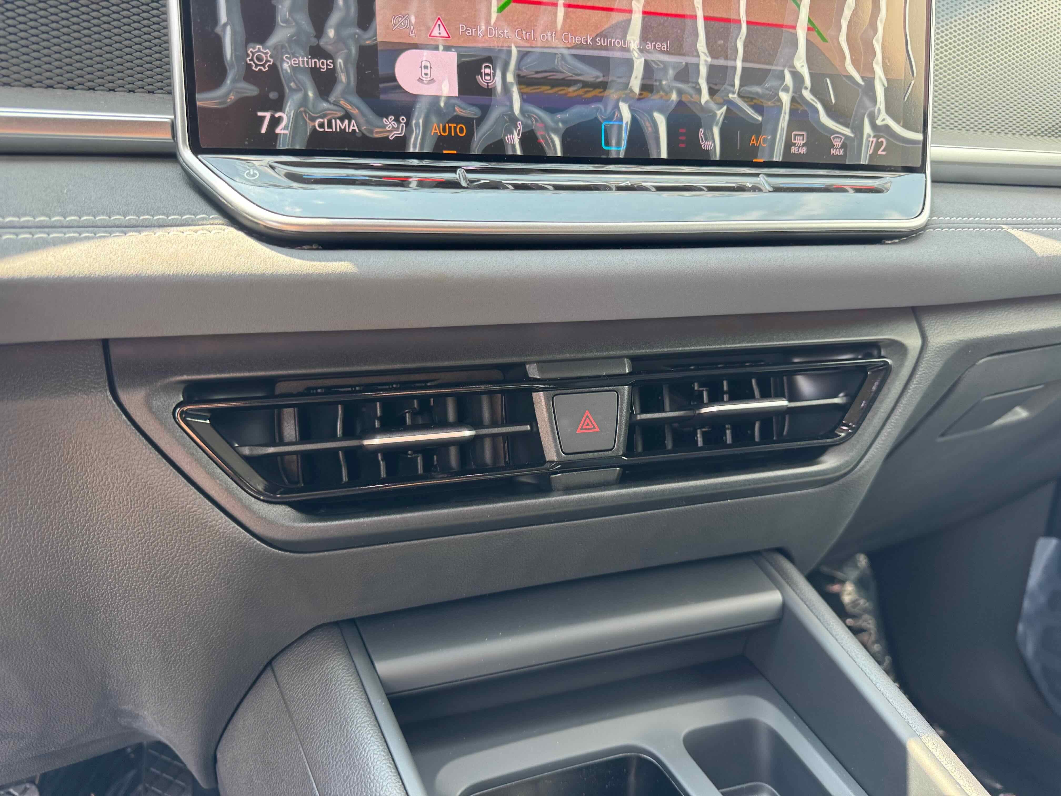 2025 Volkswagen Tiguan SE