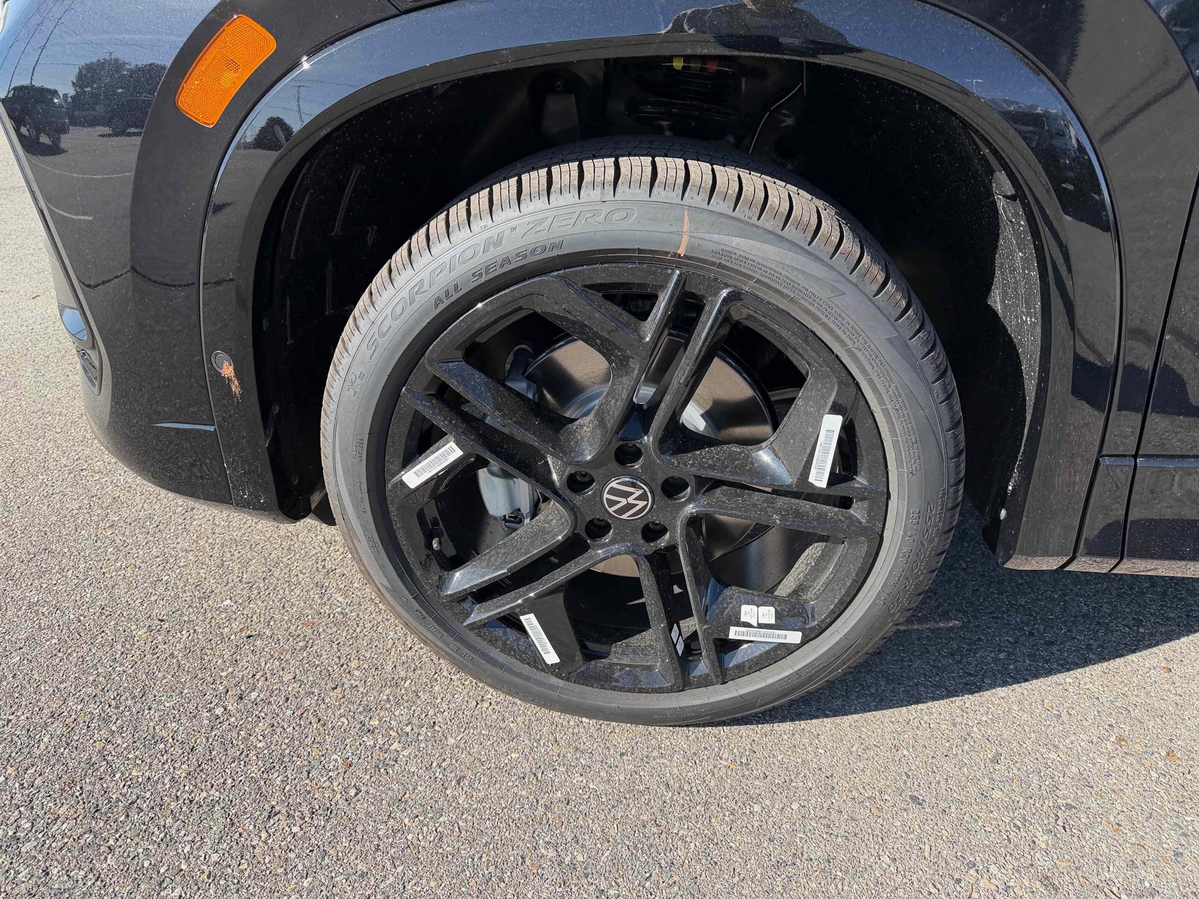 2026 Volkswagen Tiguan SE R-Line Black