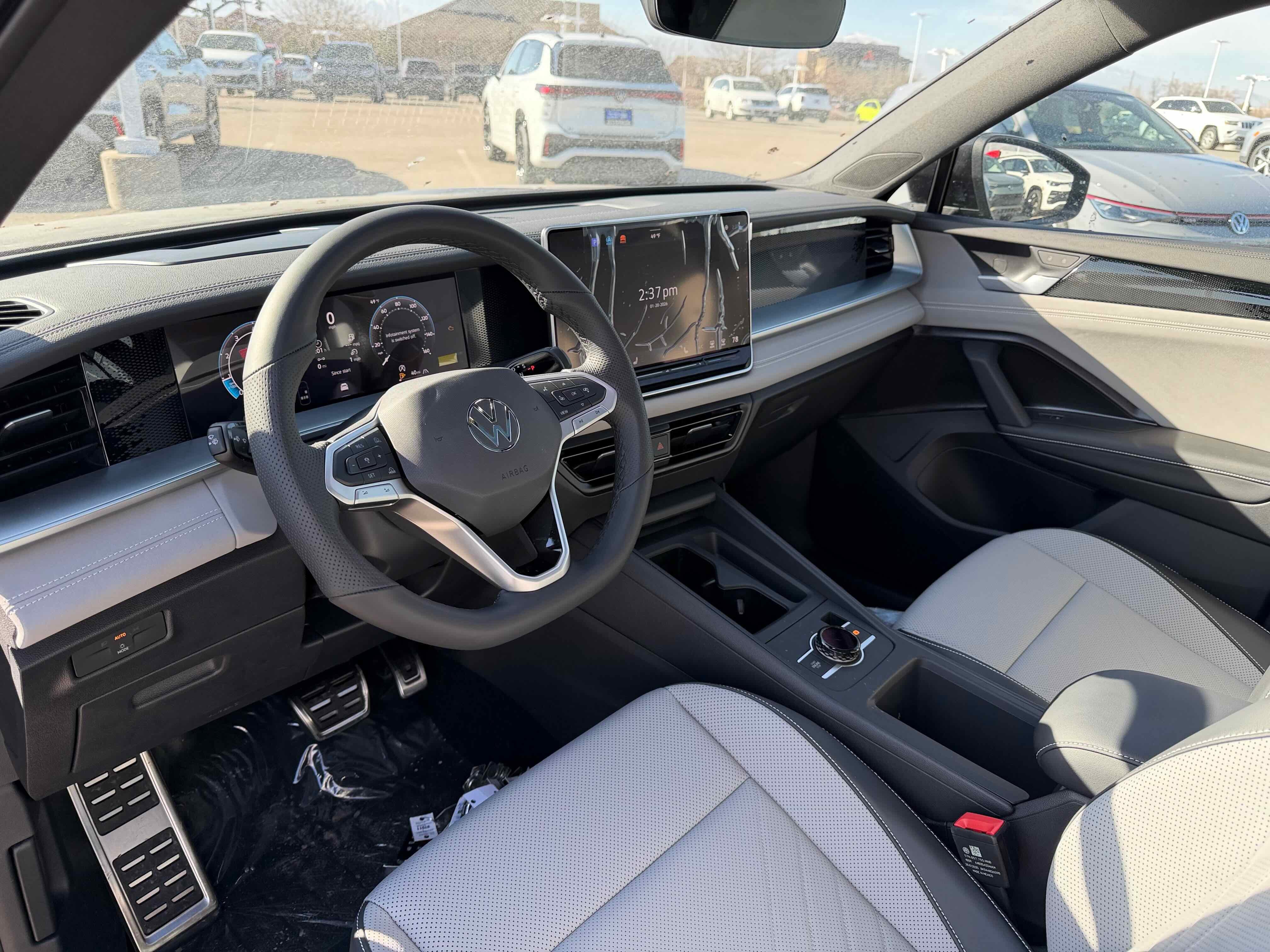 2026 Volkswagen Tiguan SE R-Line Black