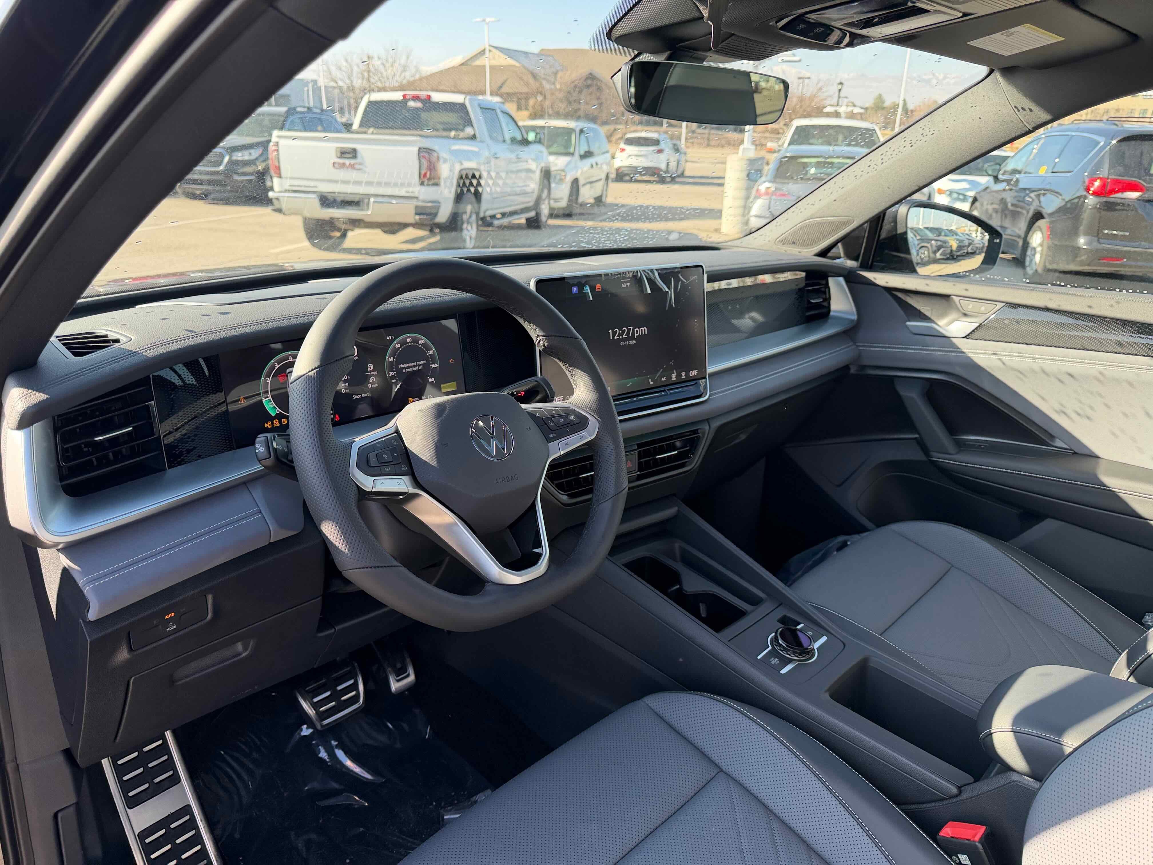 2026 Volkswagen Tiguan SE R-Line Black