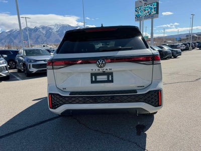 2026 Volkswagen Tiguan SE R-Line Black