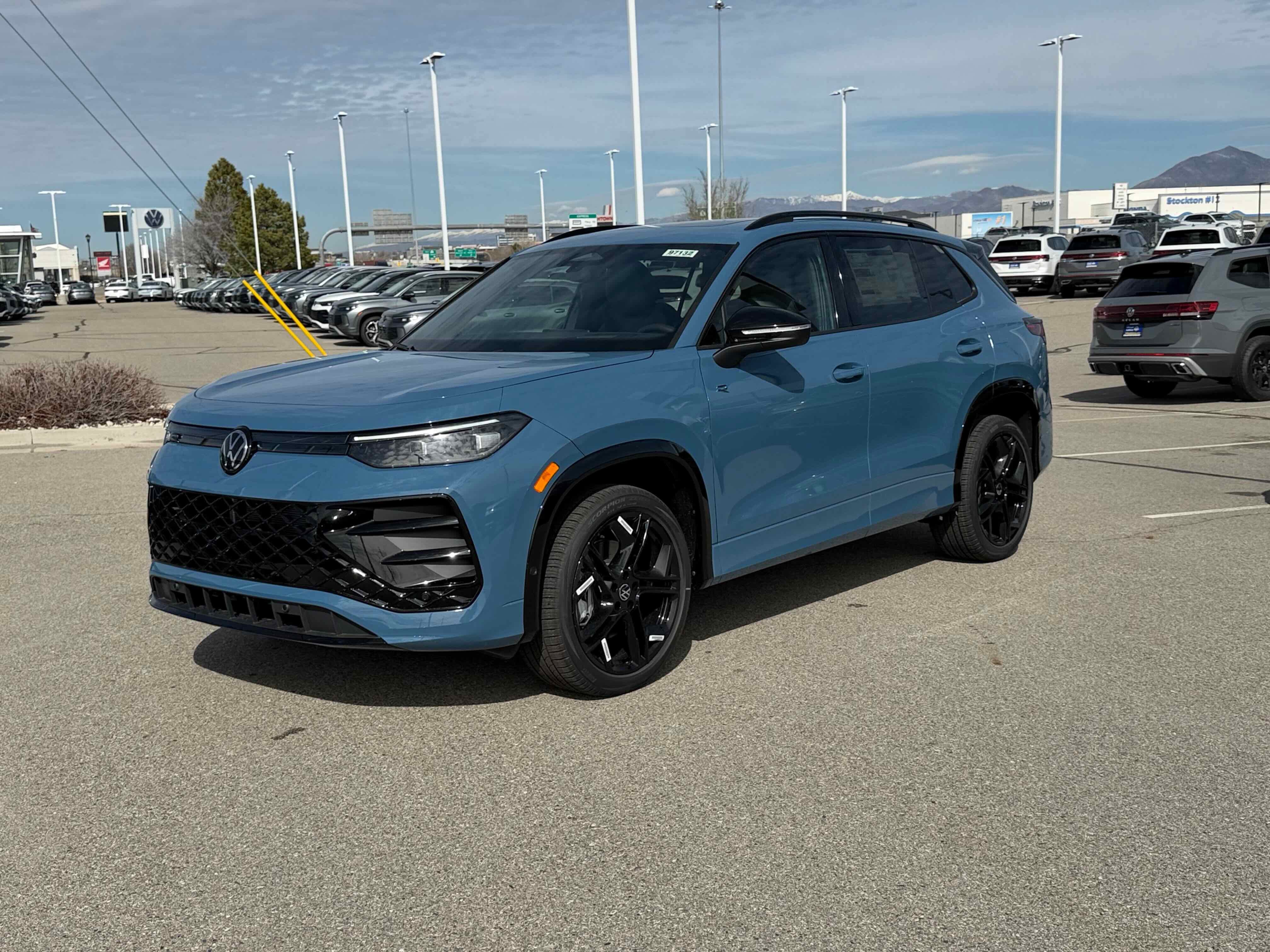 2026 Volkswagen Tiguan SE R-Line Black