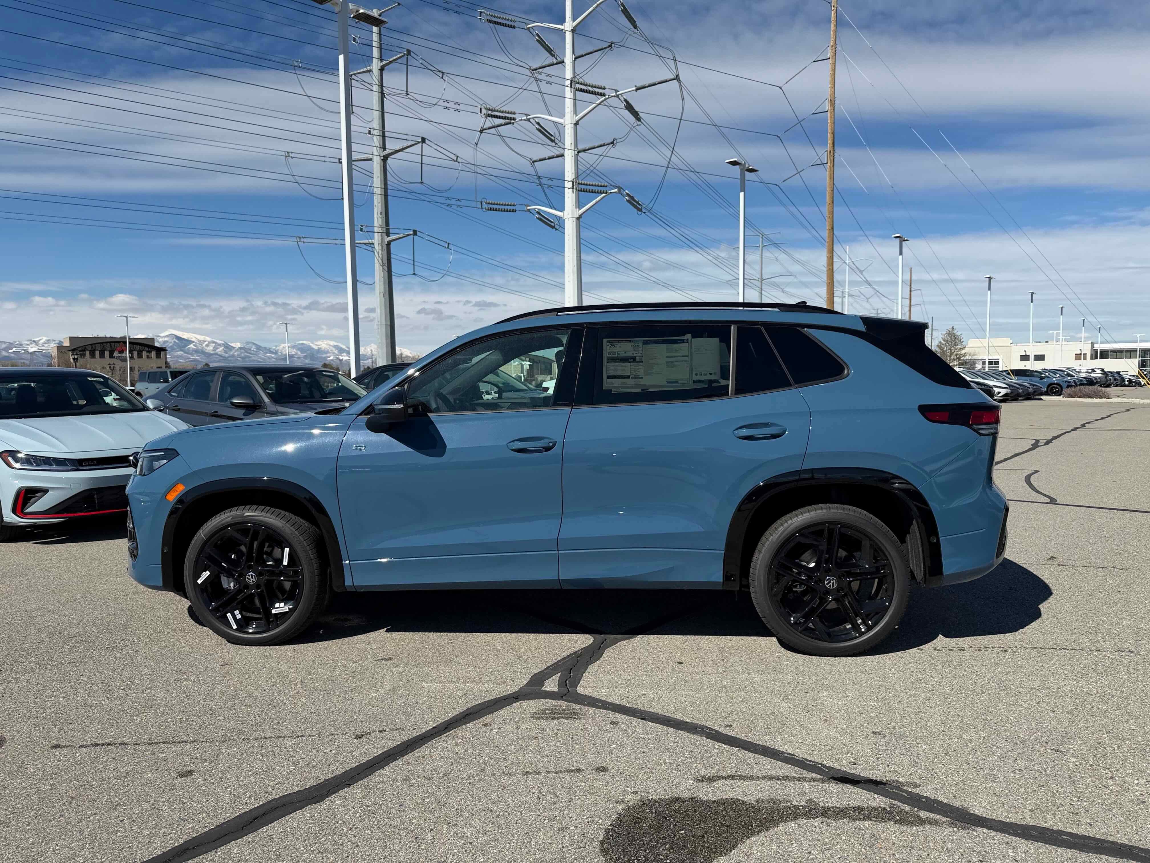 2026 Volkswagen Tiguan SE R-Line Black