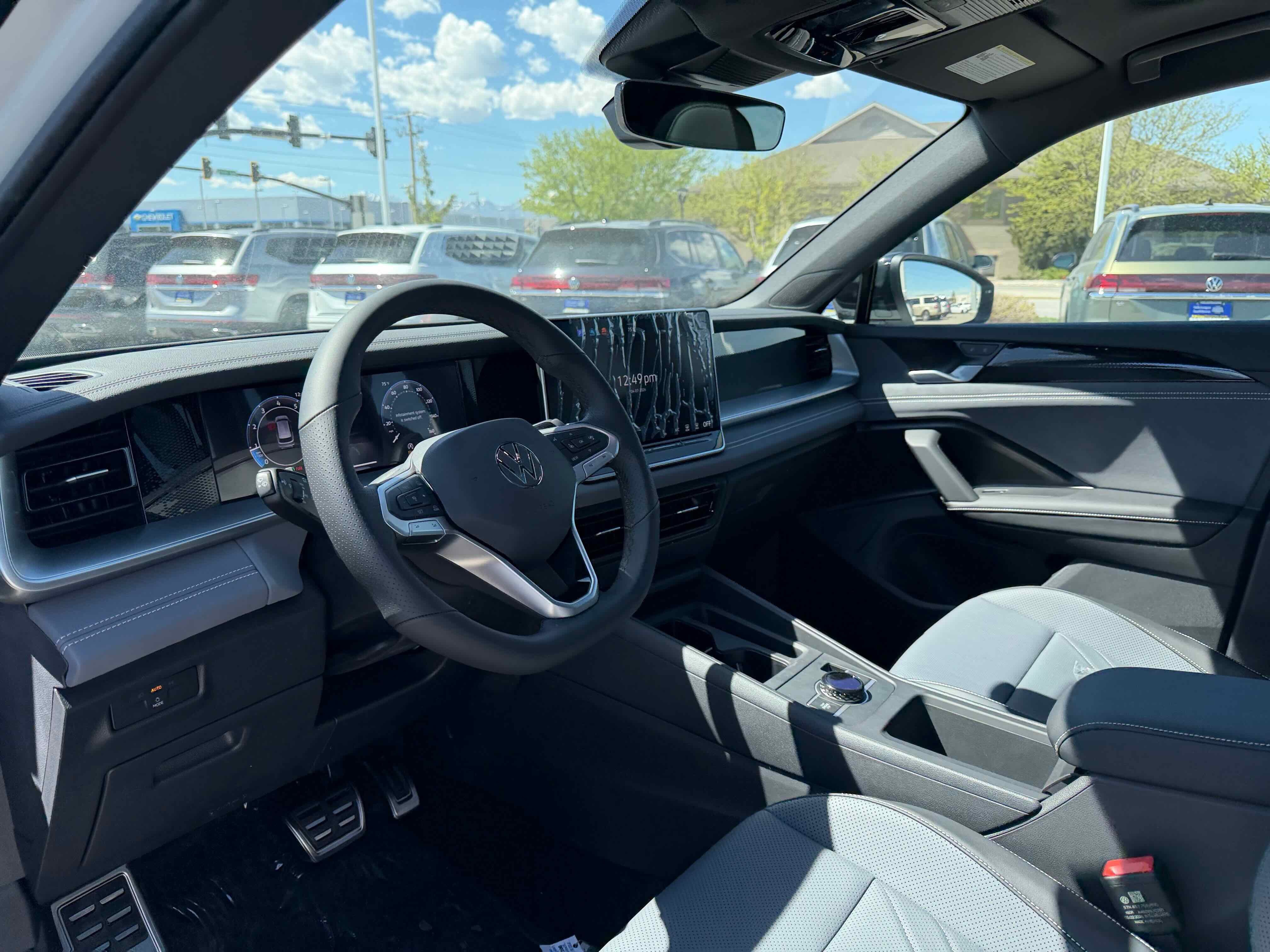 2026 Volkswagen Tiguan SE R-Line Black