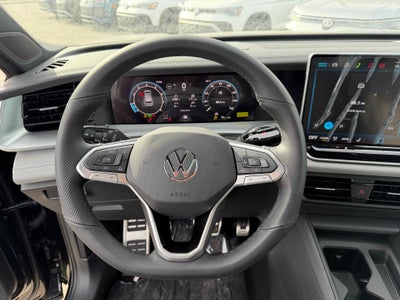 2026 Volkswagen Tiguan SE R-Line Black