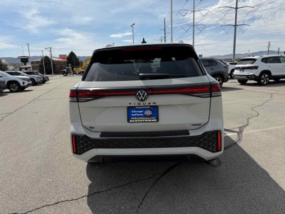 2026 Volkswagen Tiguan SE R-Line Black
