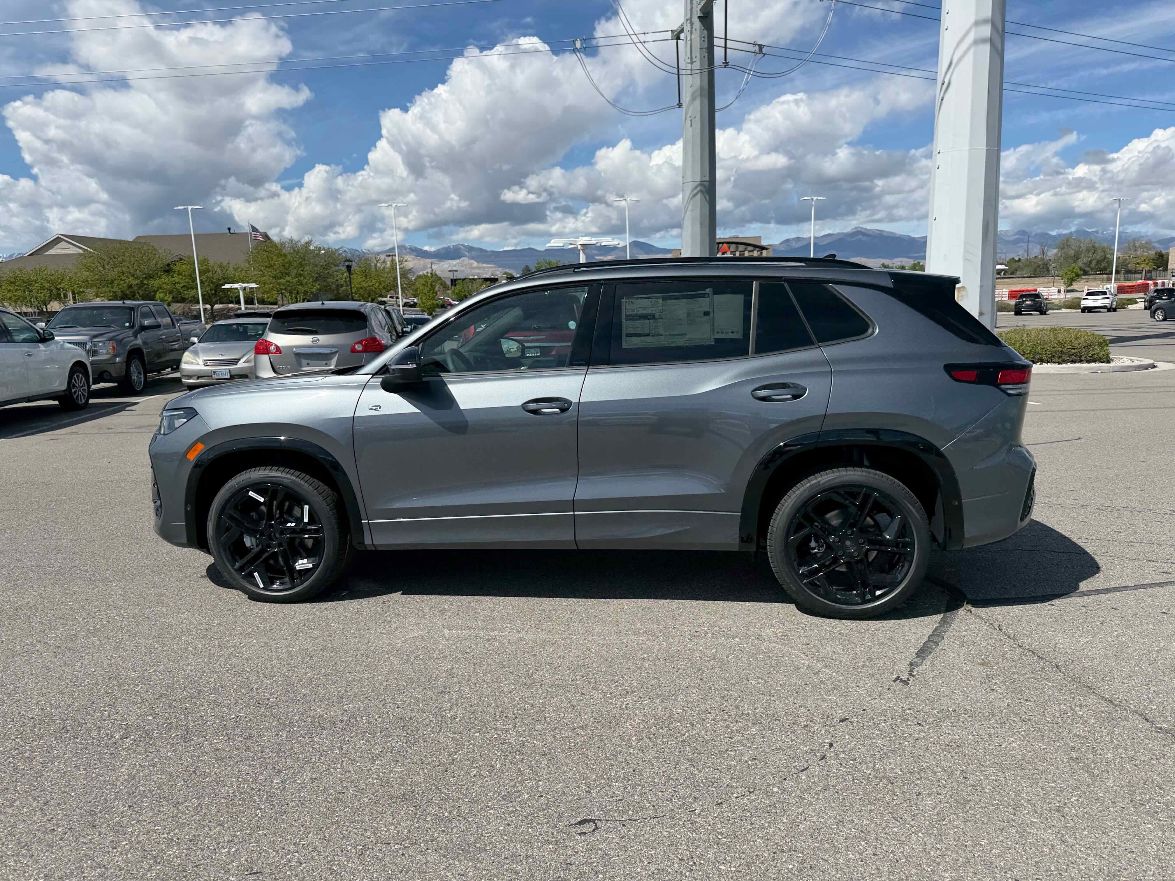 2026 Volkswagen Tiguan SE R-Line Black