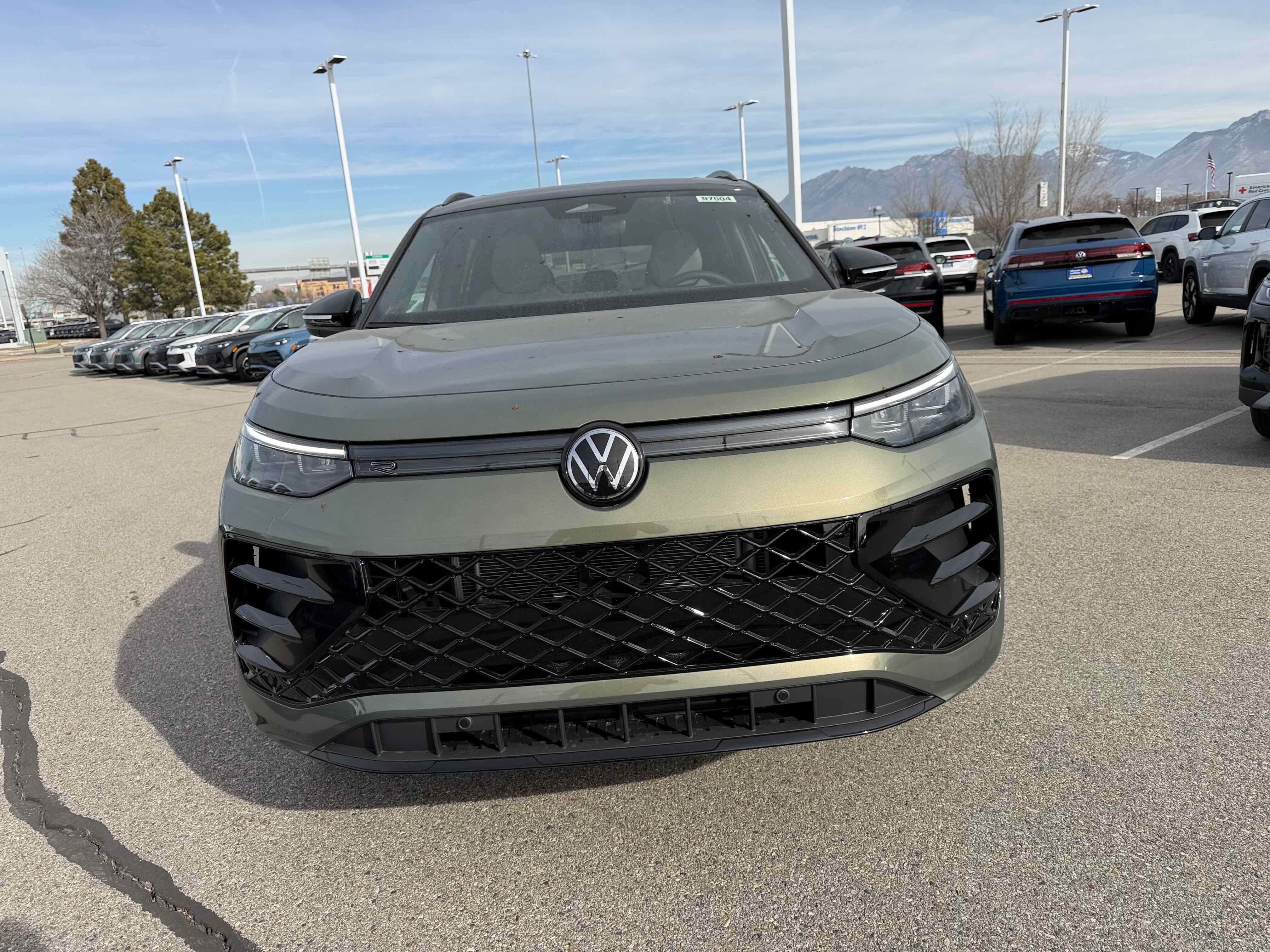 2026 Volkswagen Tiguan SE R-Line Black