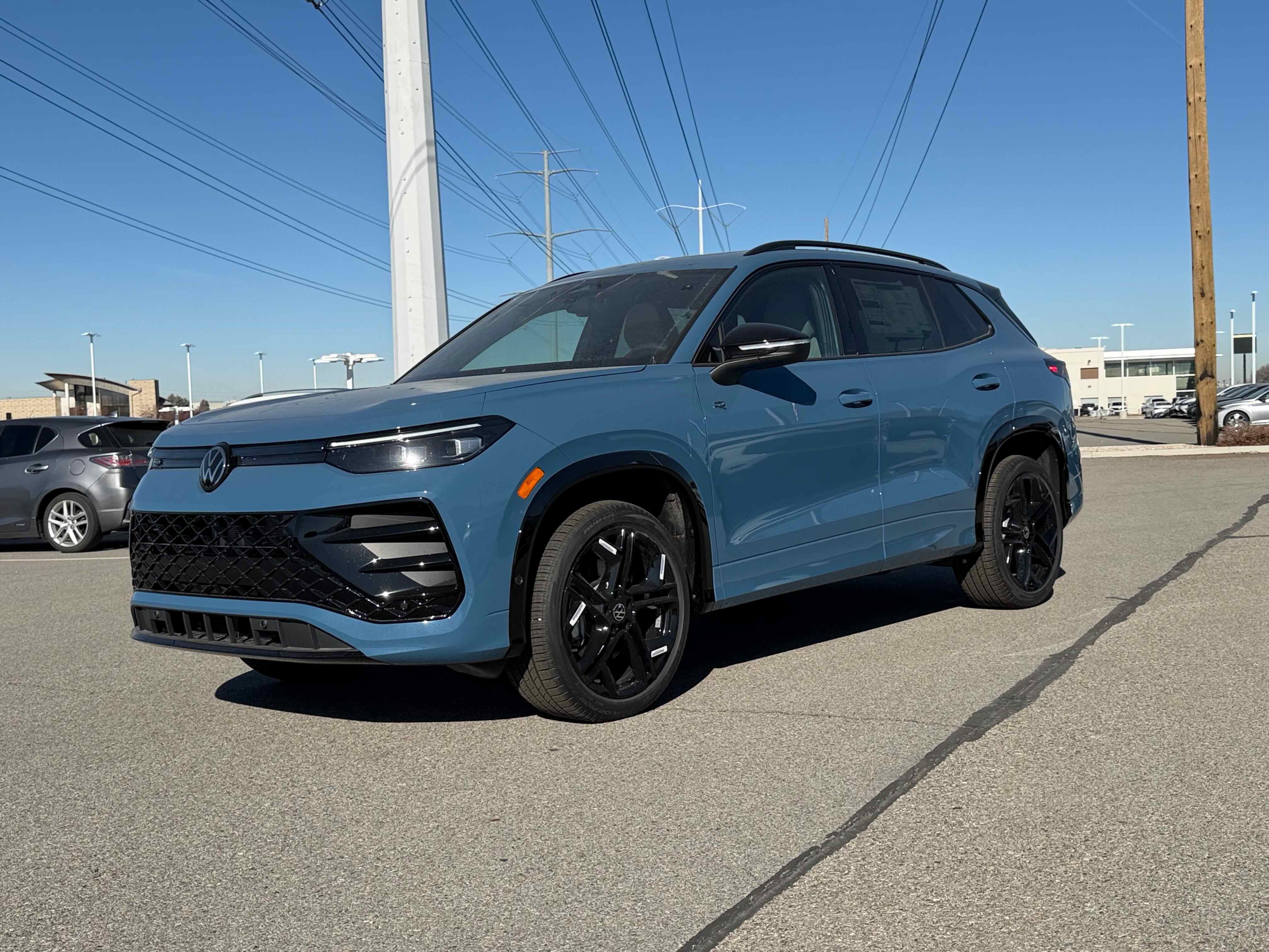 2026 Volkswagen Tiguan SE R-Line Black