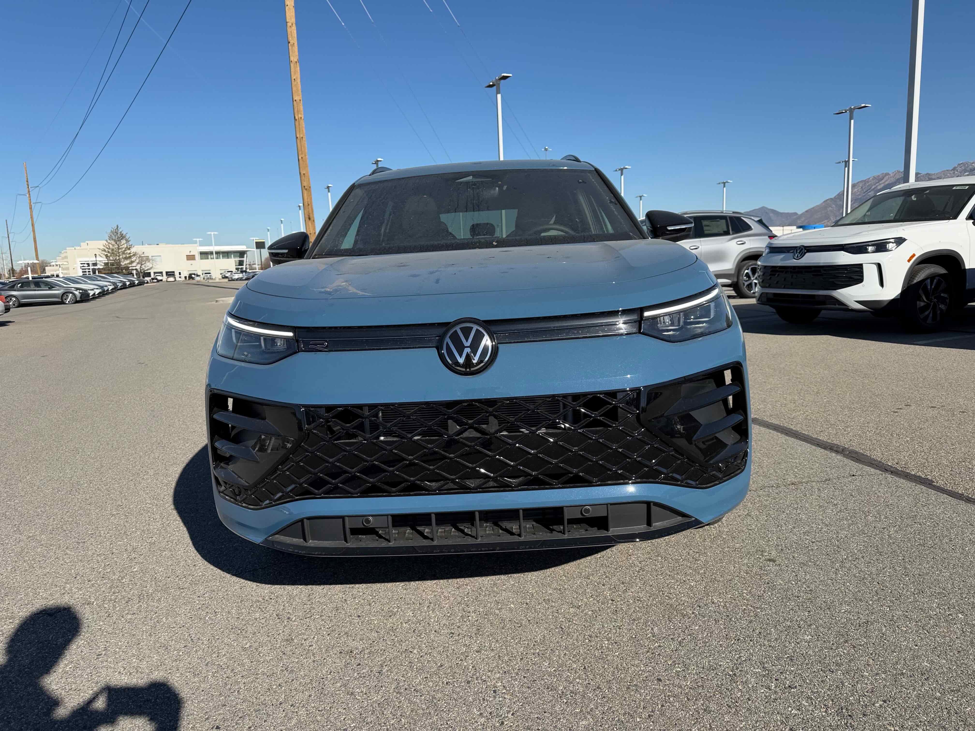 2026 Volkswagen Tiguan SE R-Line Black