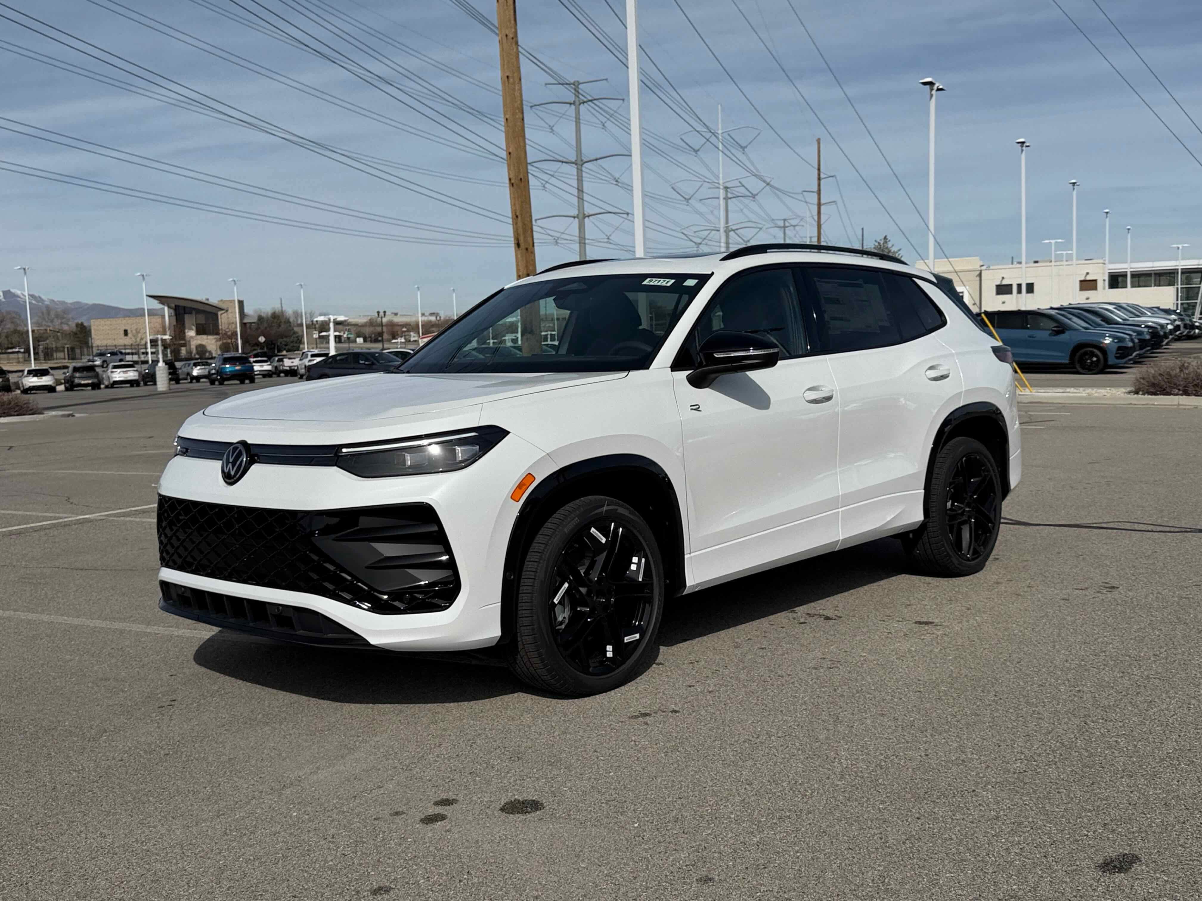 2026 Volkswagen Tiguan SE R-Line Black