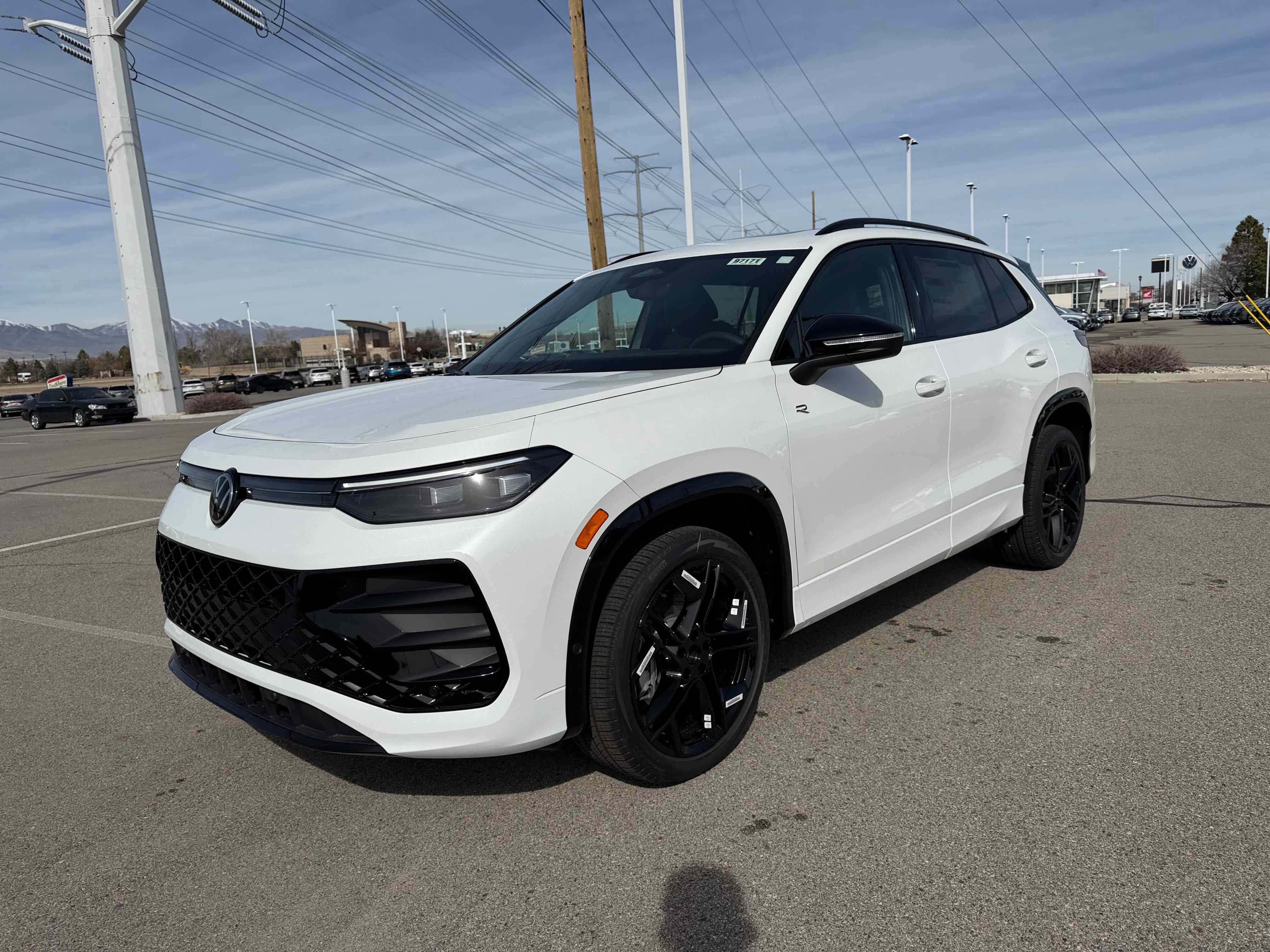 2026 Volkswagen Tiguan SE R-Line Black