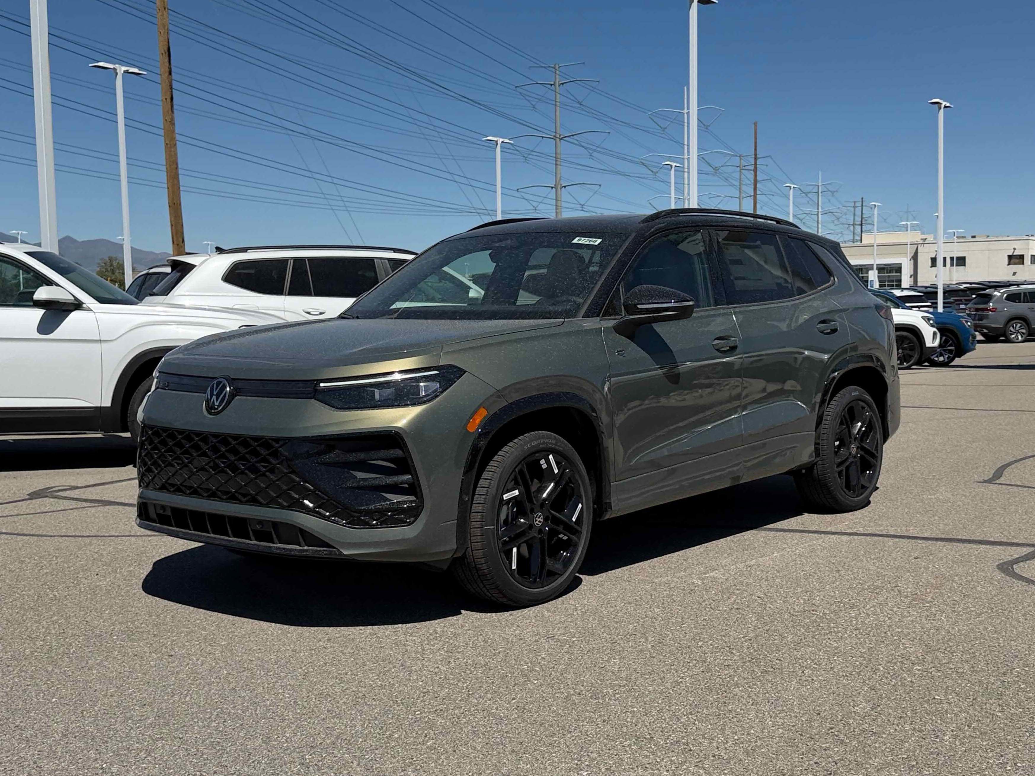 2026 Volkswagen Tiguan SE R-Line Black