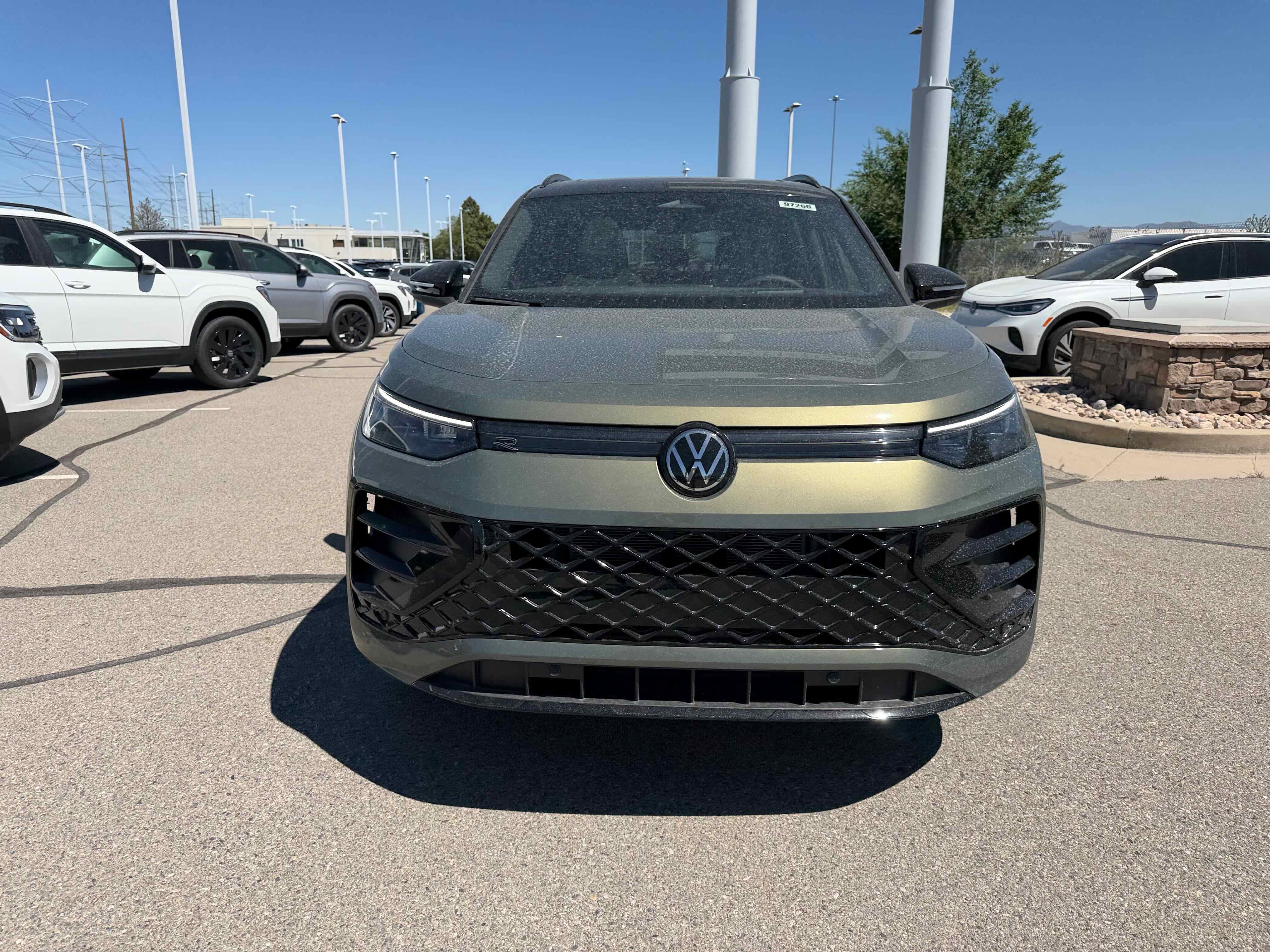 2026 Volkswagen Tiguan SE R-Line Black