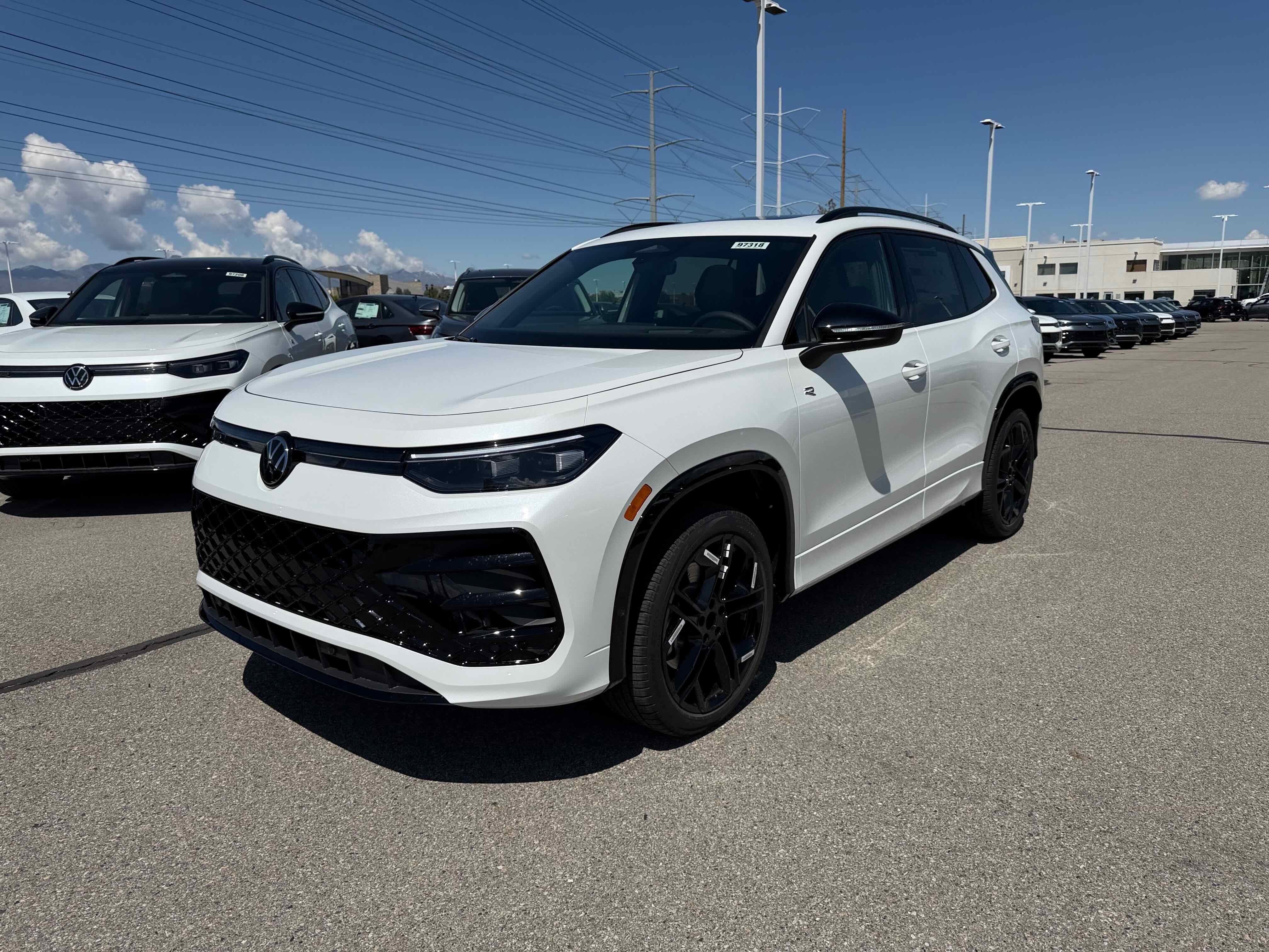 2026 Volkswagen Tiguan SE R-Line Black