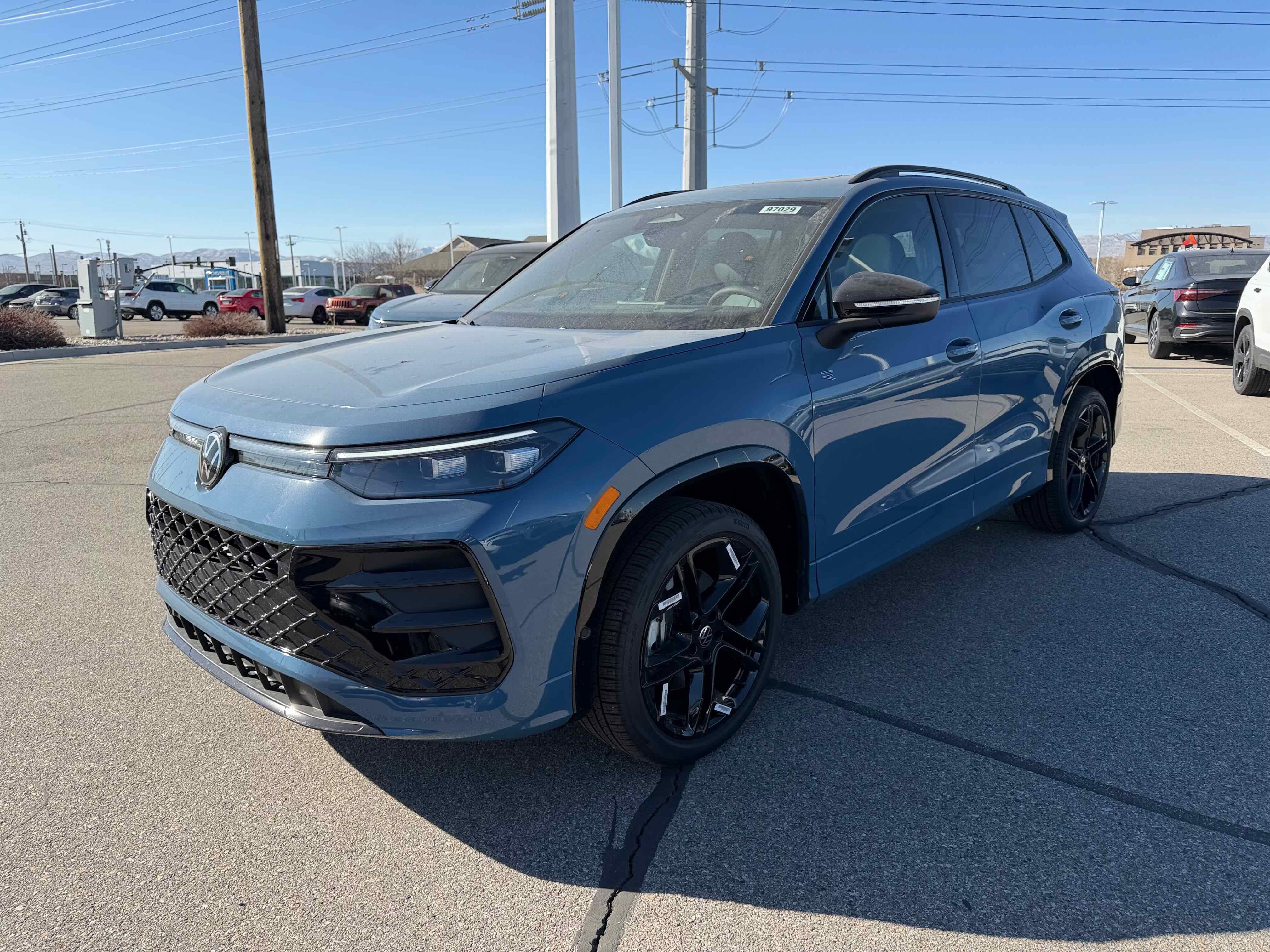 2026 Volkswagen Tiguan SE R-Line Black