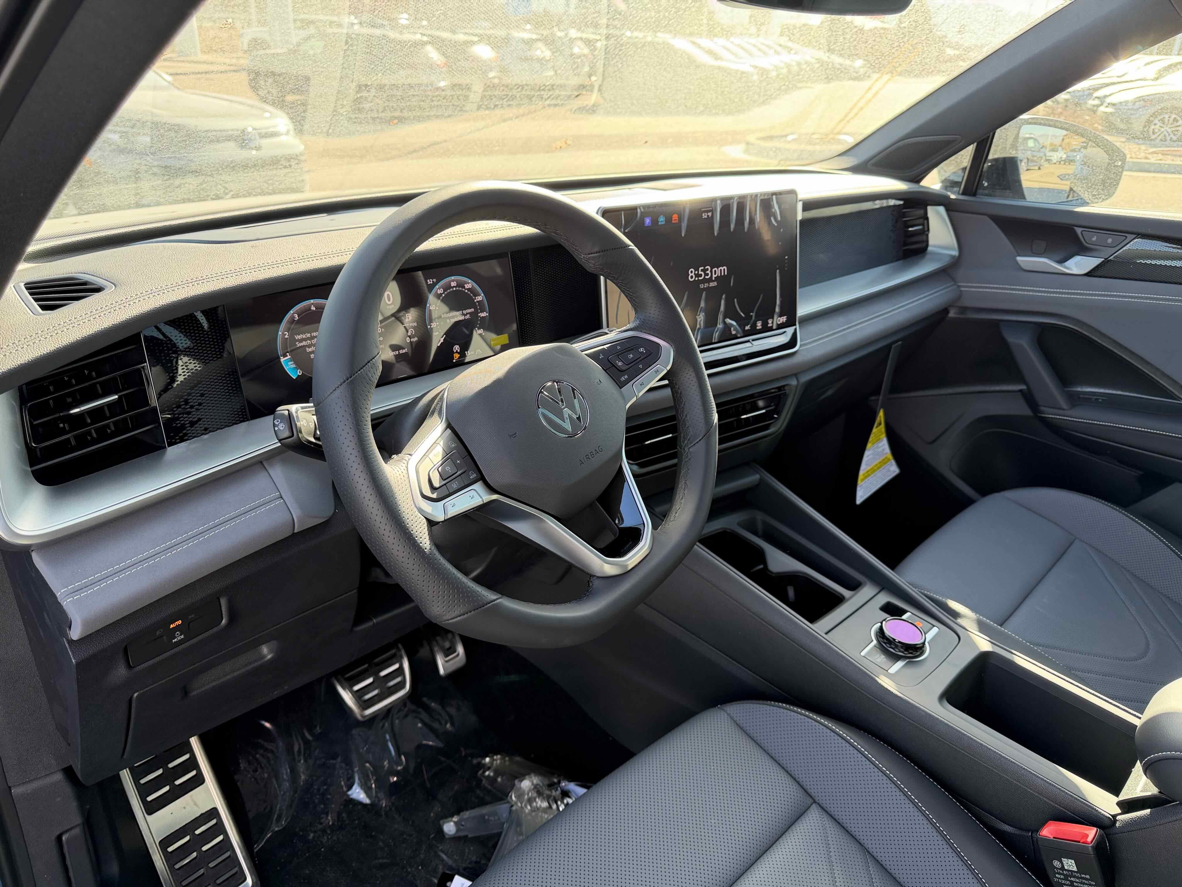 2026 Volkswagen Tiguan SE R-Line Black