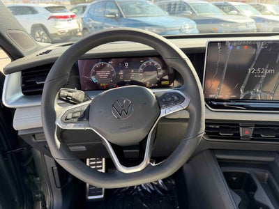 2026 Volkswagen Tiguan SE R-Line Black