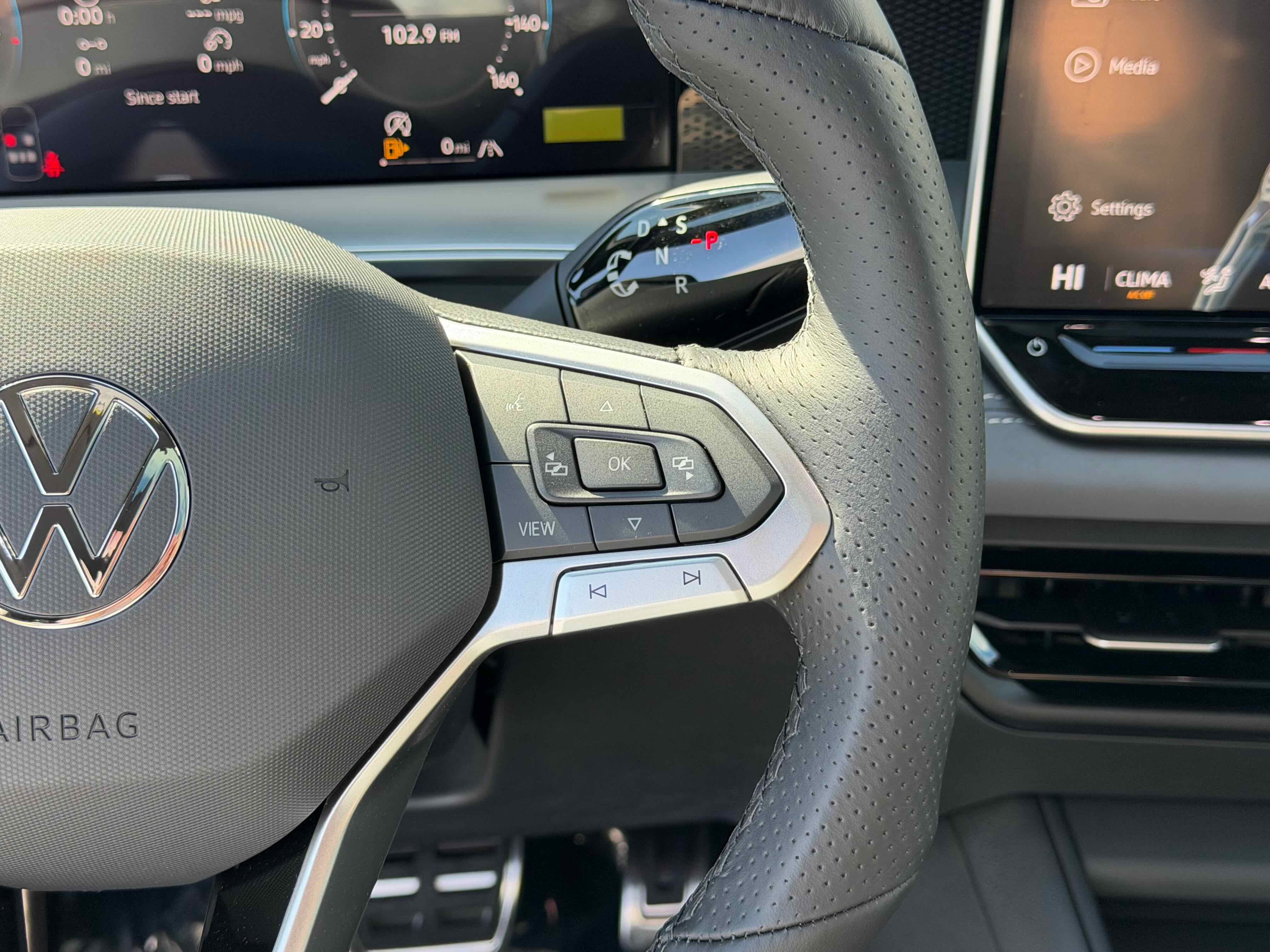 2026 Volkswagen Tiguan SE R-Line Black