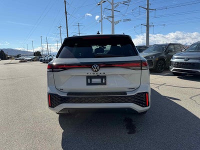 2026 Volkswagen Tiguan SE R-Line Black