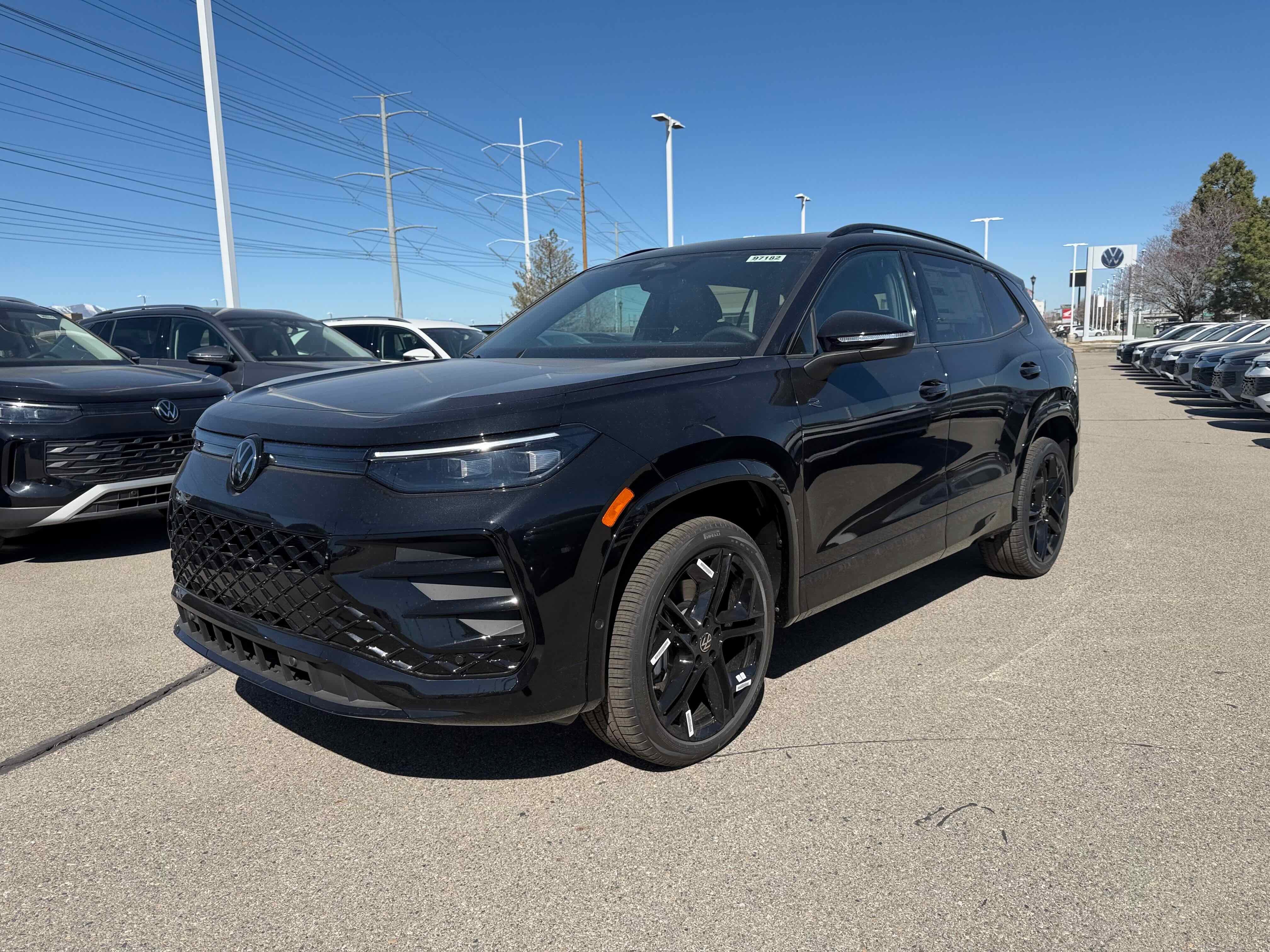 2026 Volkswagen Tiguan SE R-Line Black