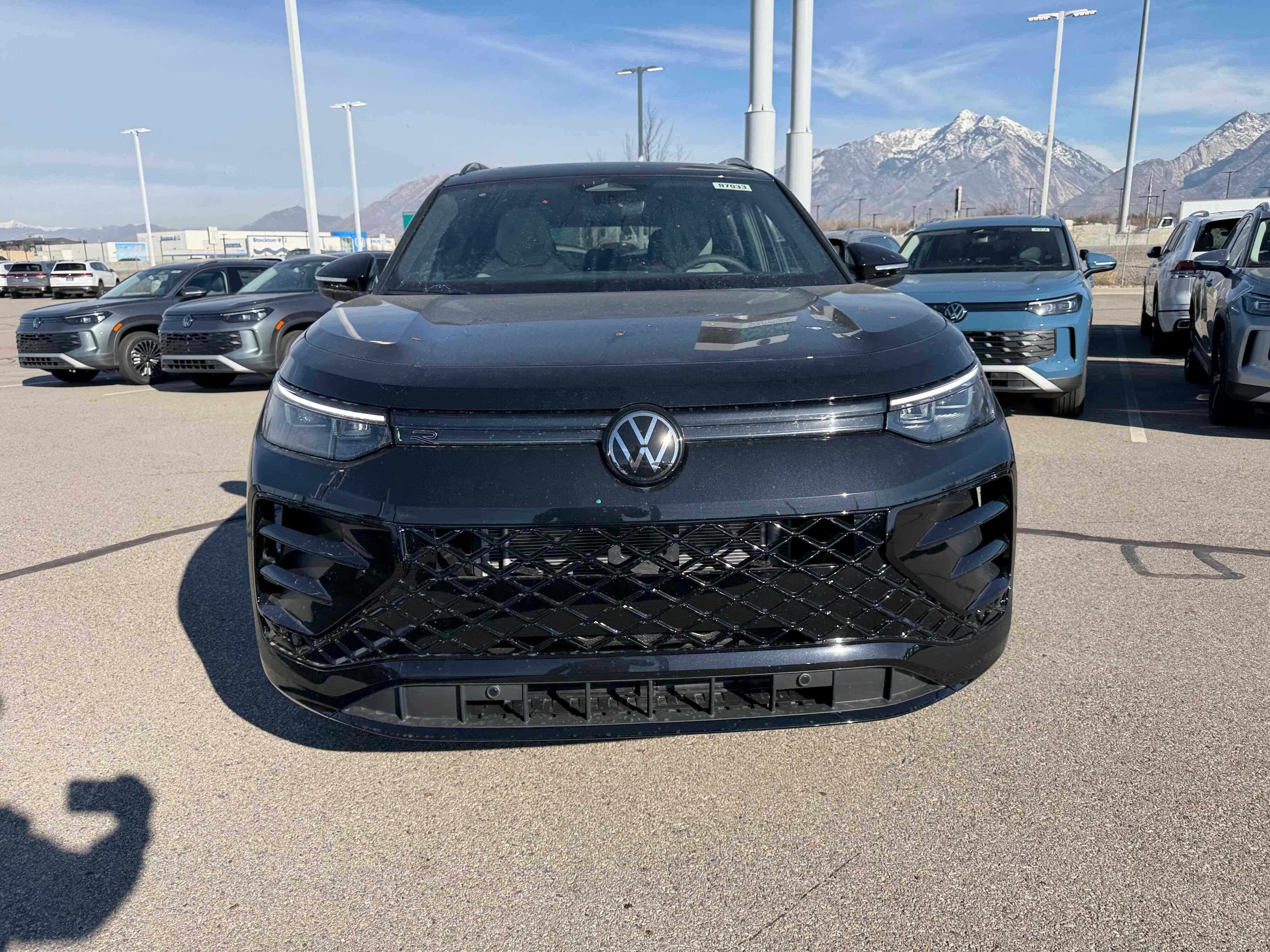 2026 Volkswagen Tiguan SE R-Line Black