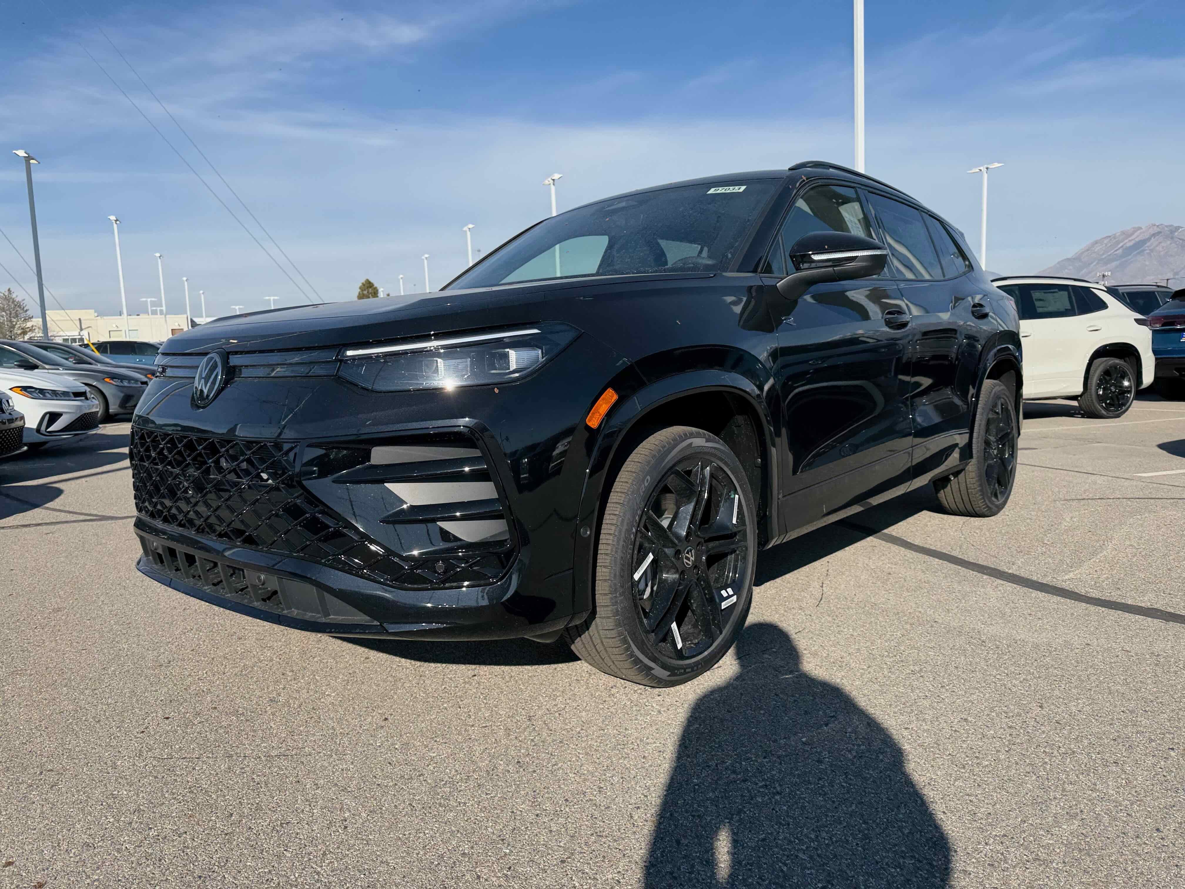 2026 Volkswagen Tiguan SE R-Line Black