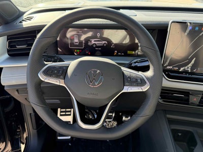 2026 Volkswagen Tiguan SE R-Line Black