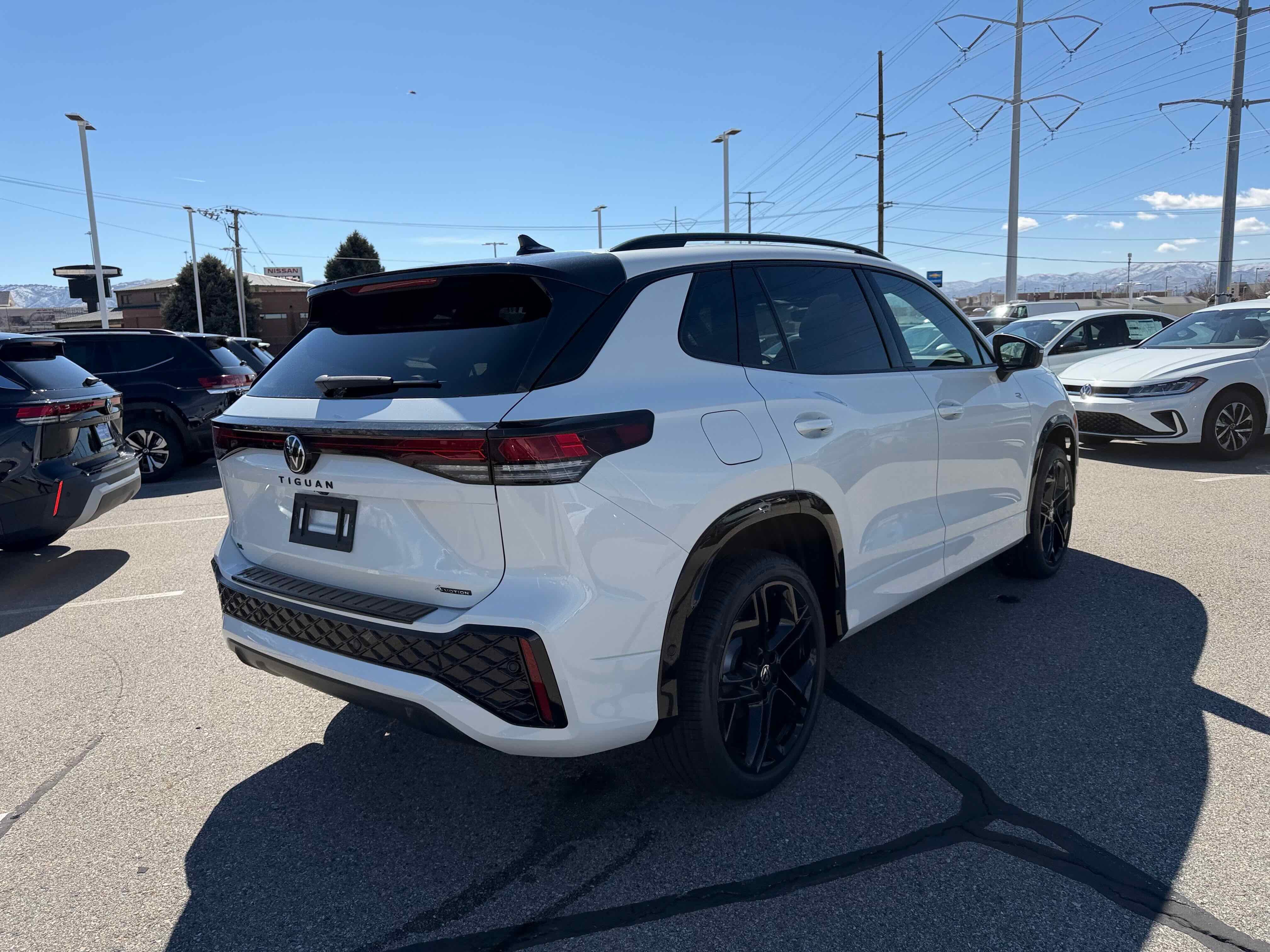 2026 Volkswagen Tiguan SE R-Line Black