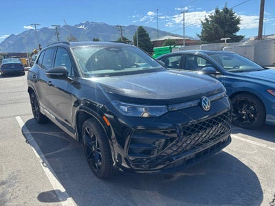 2025 Volkswagen Tiguan SE R-Line Black