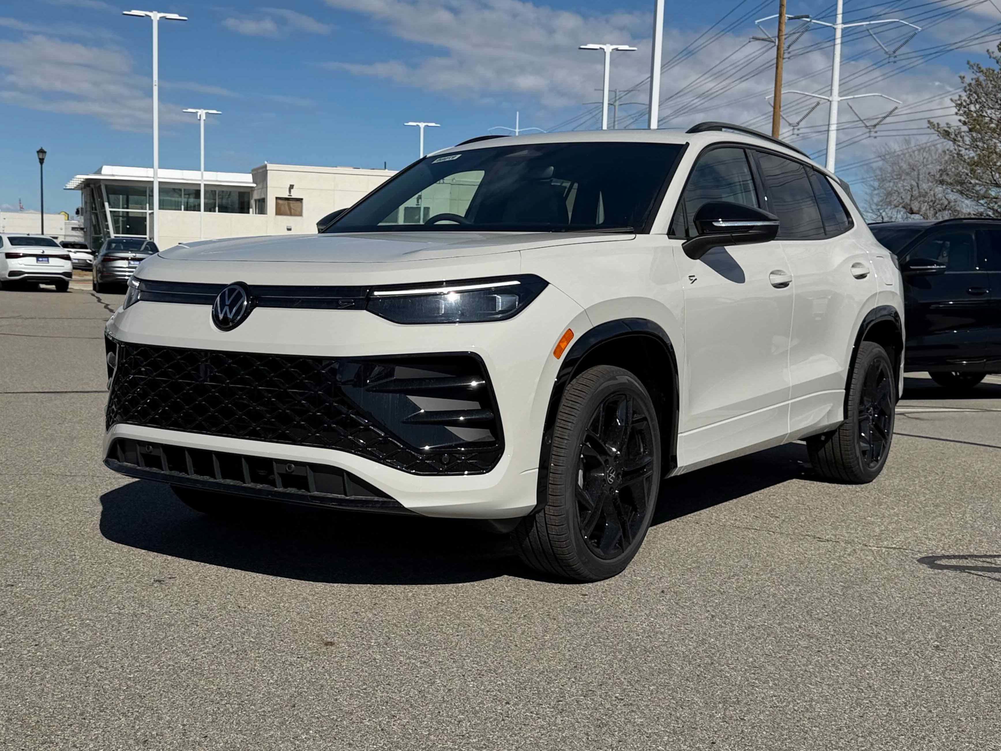 2026 Volkswagen Tiguan SE R-Line Black