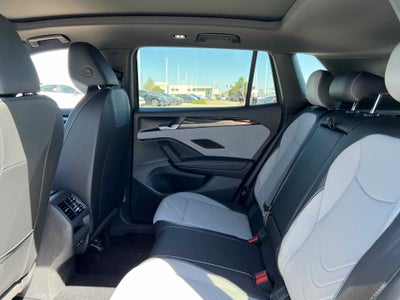 2025 Volkswagen Tiguan SE R-Line Black