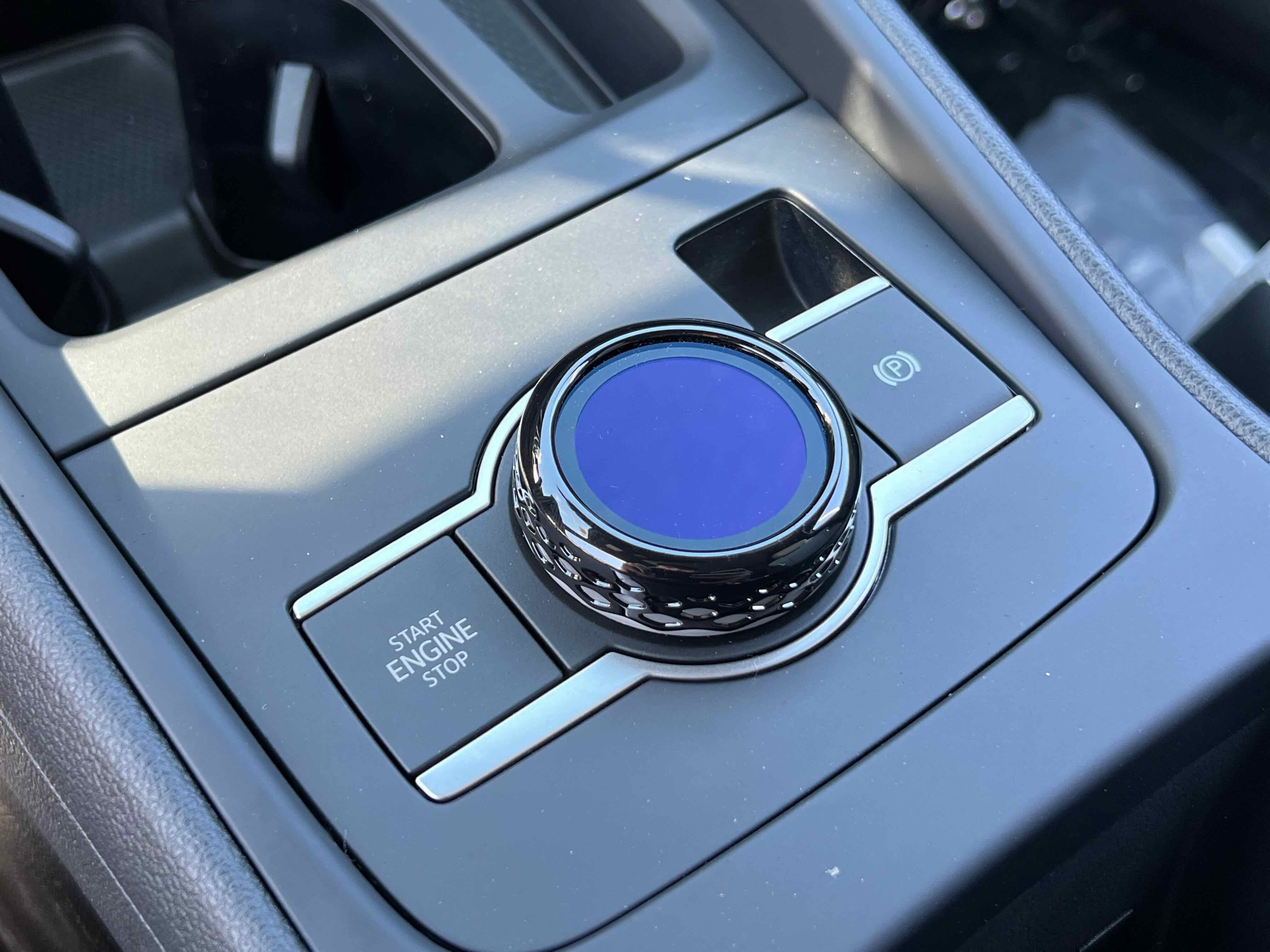 2025 Volkswagen Tiguan SE R-Line Black