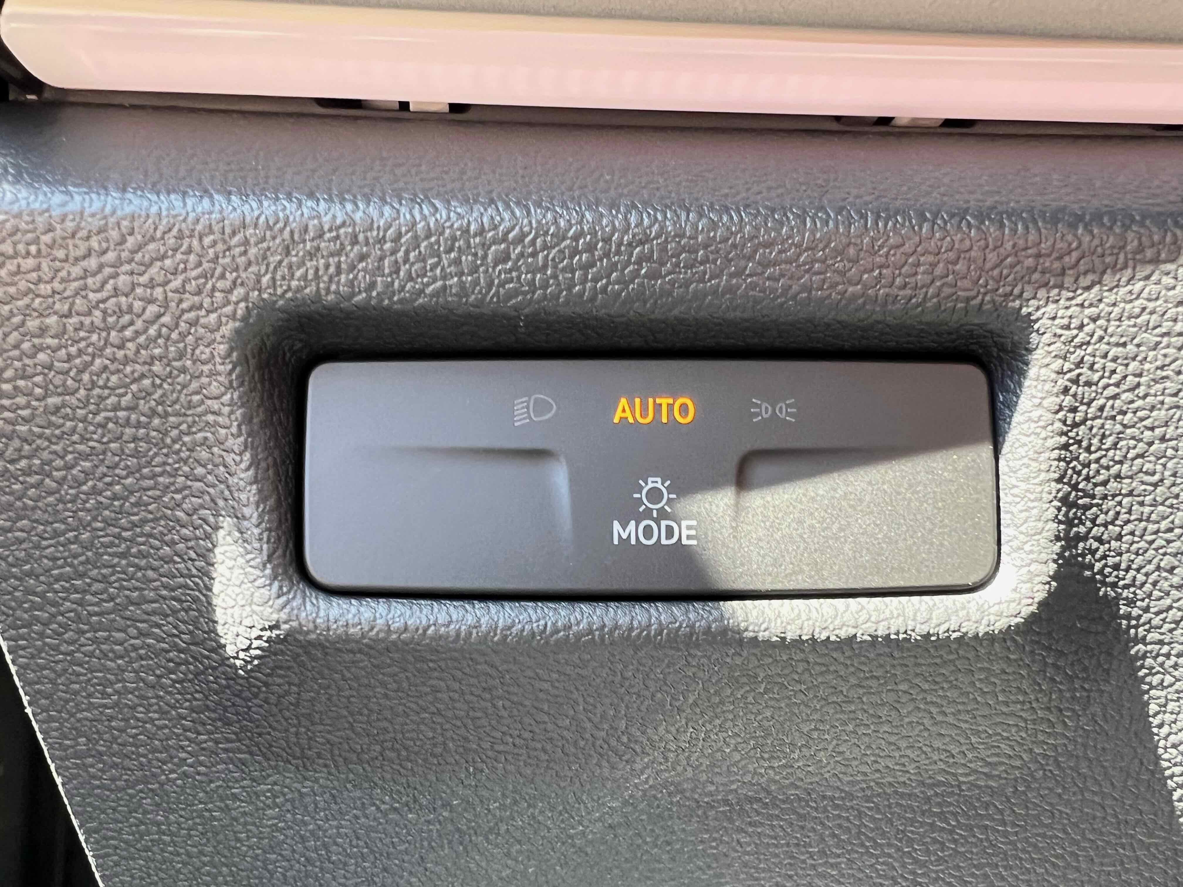 2025 Volkswagen Tiguan SE R-Line Black